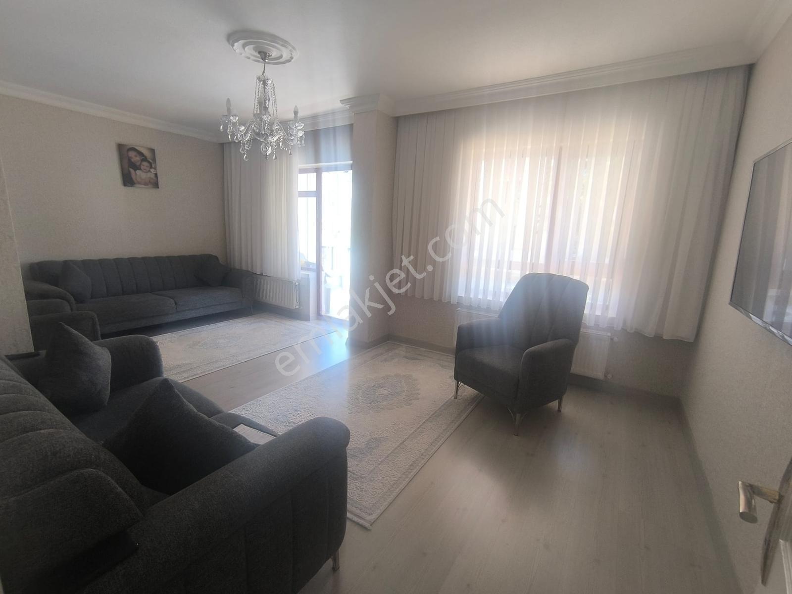 Ufuktepe Saklambaç Caddesinde Geniş Full Yapılı 2+1 Satılık - Görsel 2