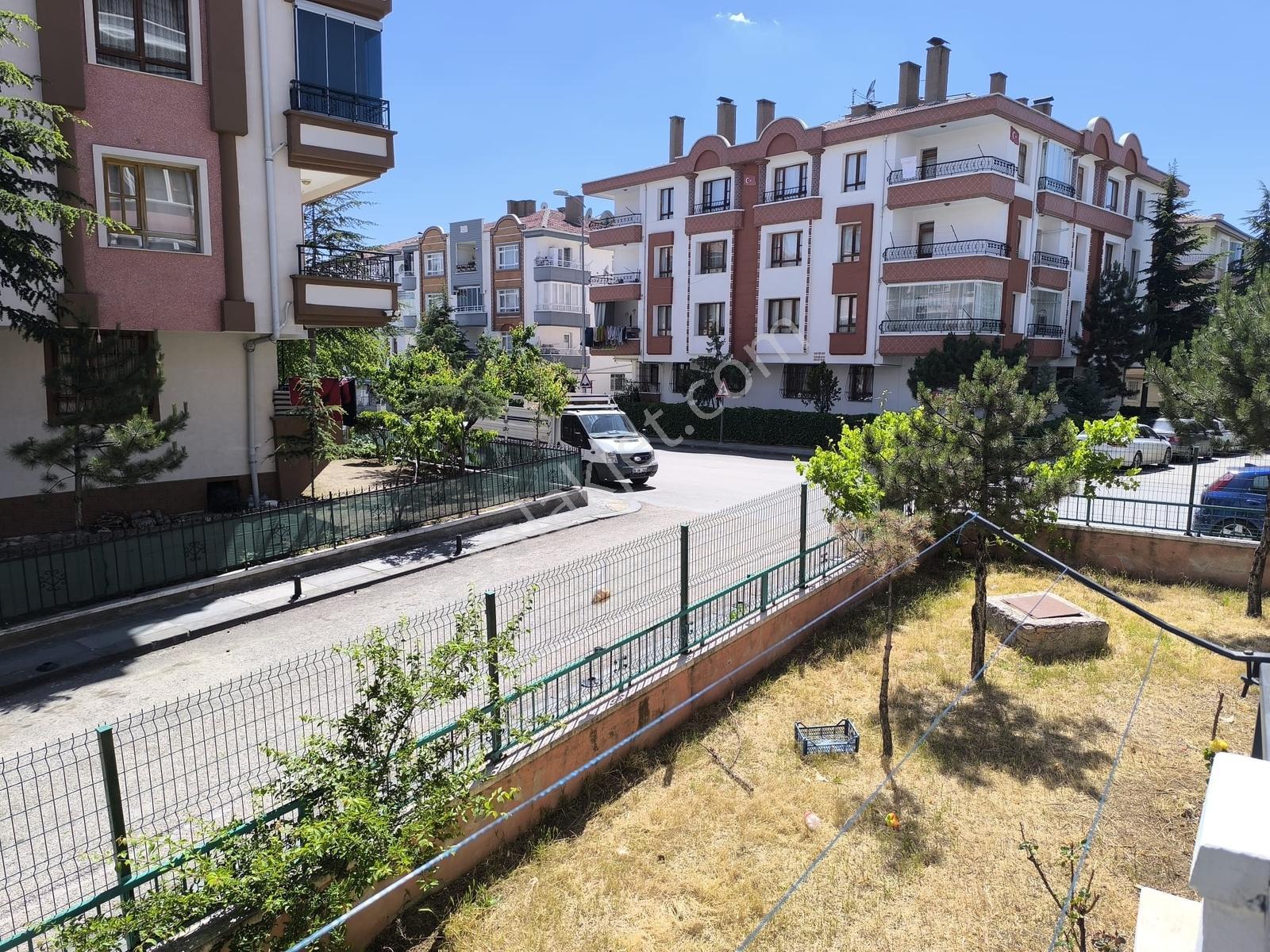 Ufuktepe Saklambaç Caddesinde Geniş Full Yapılı 2+1 Satılık - Görsel 5