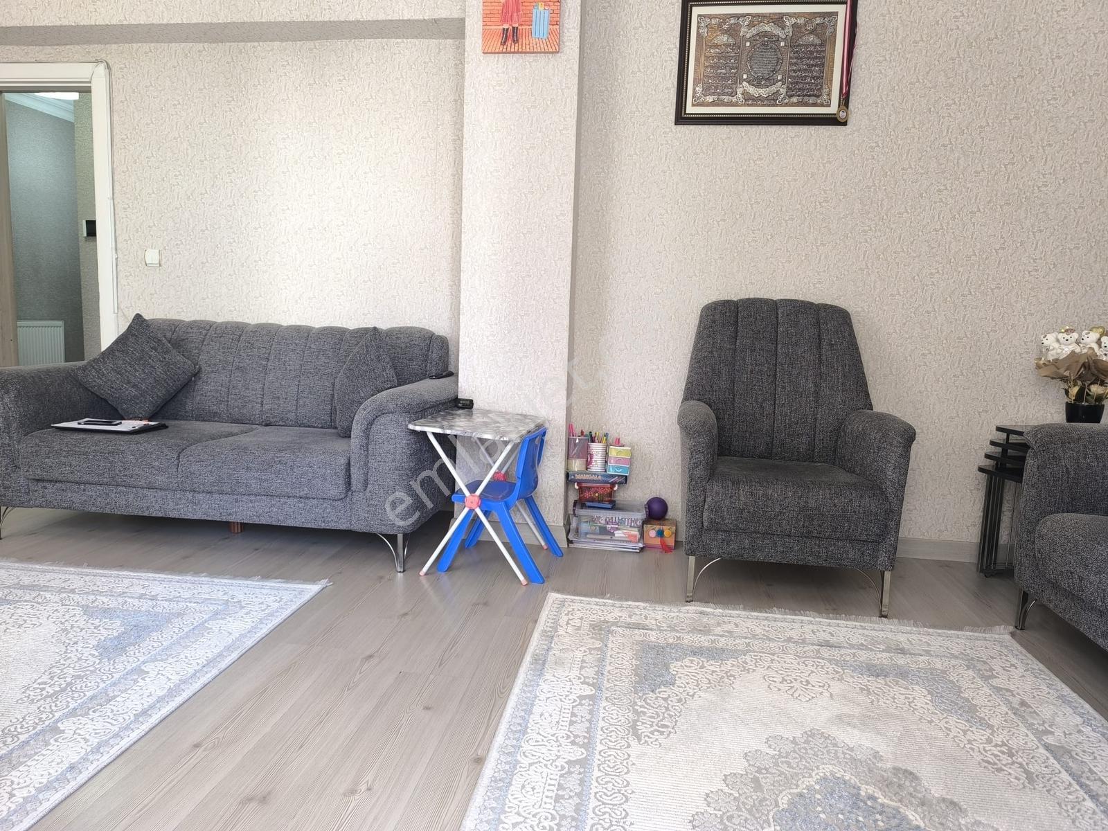Ufuktepe Saklambaç Caddesinde Geniş Full Yapılı 2+1 Satılık - Görsel 14
