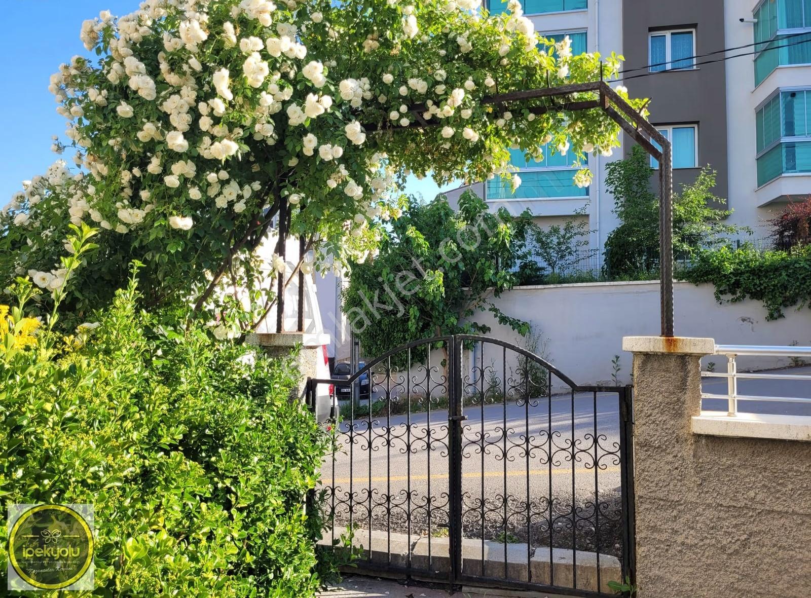 İpekyolu Gayrimenkulden Hacıkarada Köksal Apt. 3+1 Satılık Daire - Görsel 4