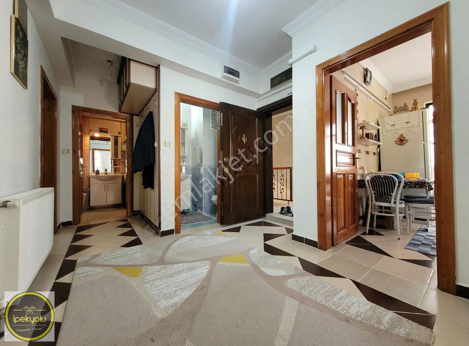 İpekyolu Gayrimenkulden Ayvaşık Saraç Apt. 2+1 Satılık Daire - Görsel 3
