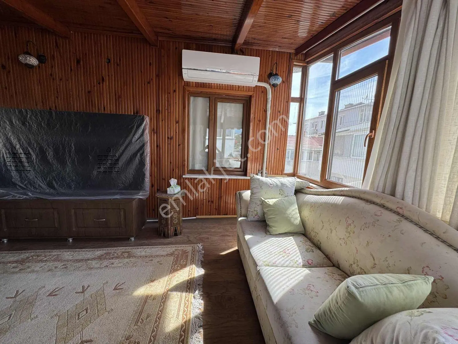 Kumburgazda Denize 50 Metre Site İçinde Eşyalı Satılık 5+2 Villa - Görsel 29