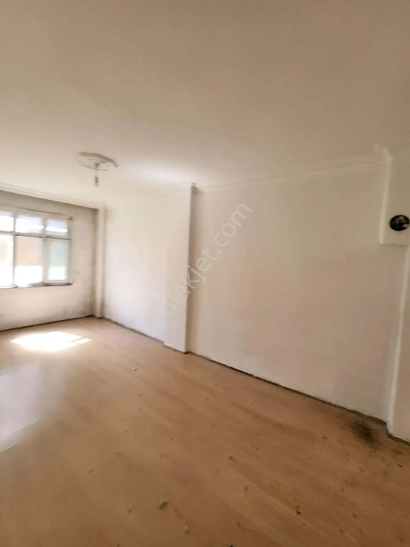 Arnavutköy Böğazköy'de Merkezi Konumda 2+1 Kiralık Daire - Görsel 2