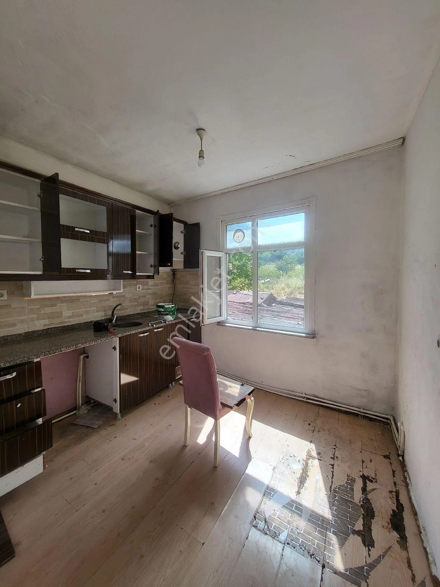 Arnavutköy Böğazköy'de Merkezi Konumda 2+1 Kiralık Daire - Görsel 4