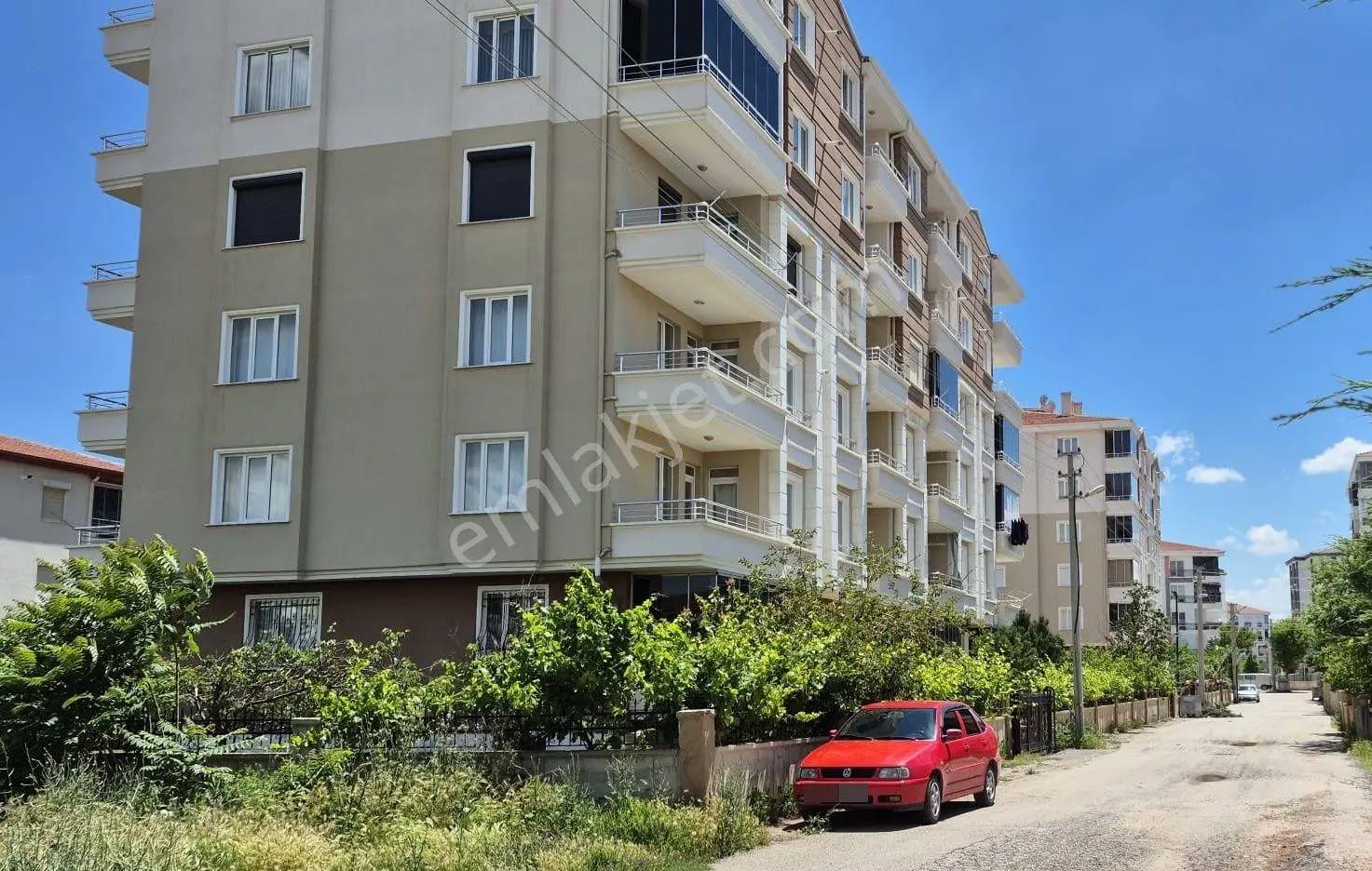 Şifahane Mahallesinde Site İçinde Satılık Geniş 3+1 Daire - Görsel 3