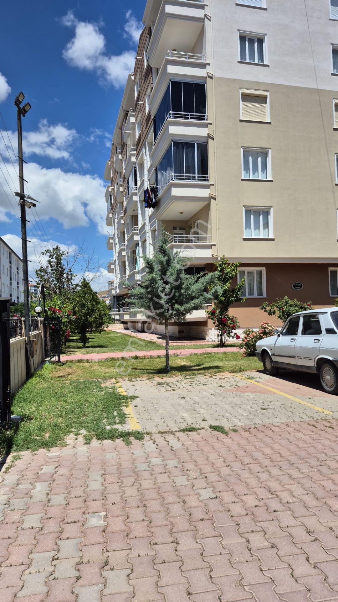 Şifahane Mahallesinde Site İçinde Satılık Geniş 3+1 Daire - Görsel 5