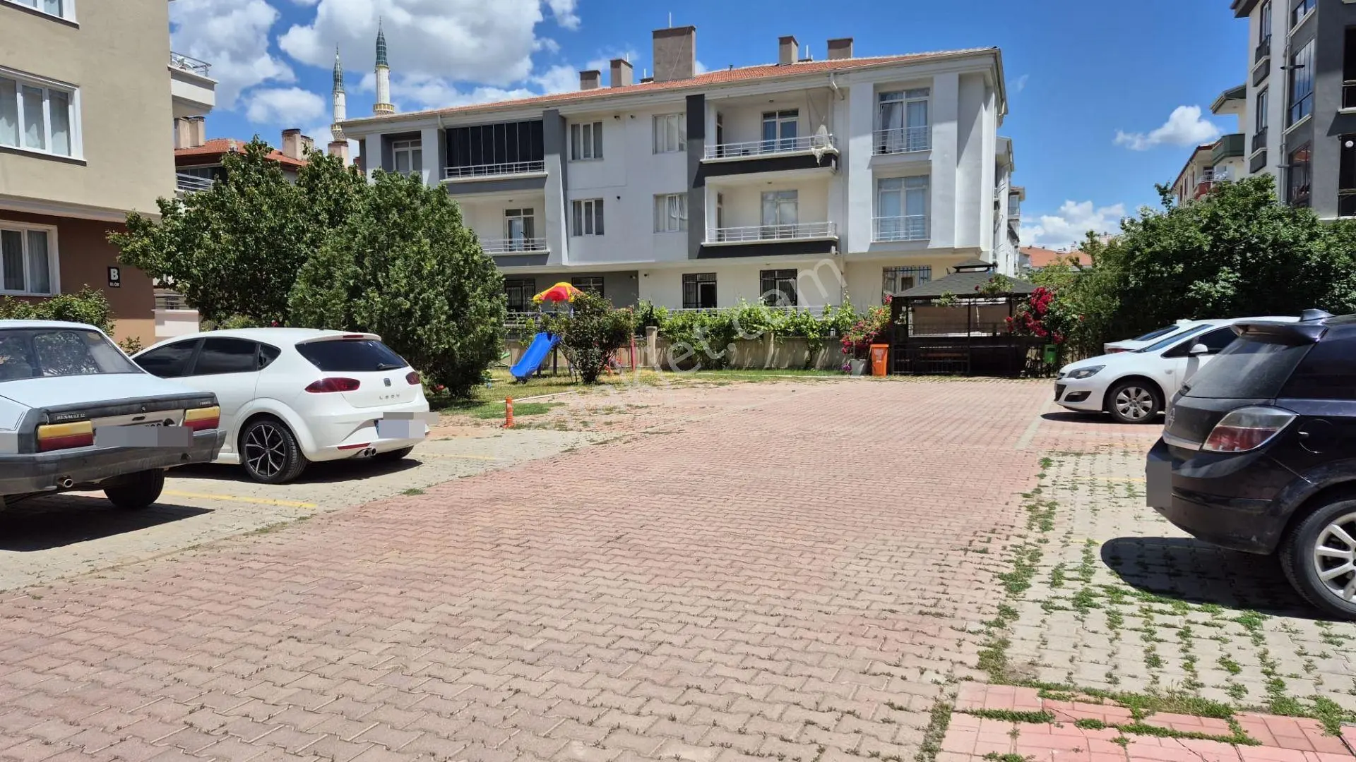 Şifahane Mahallesinde Site İçinde Satılık Geniş 3+1 Daire - Görsel 4