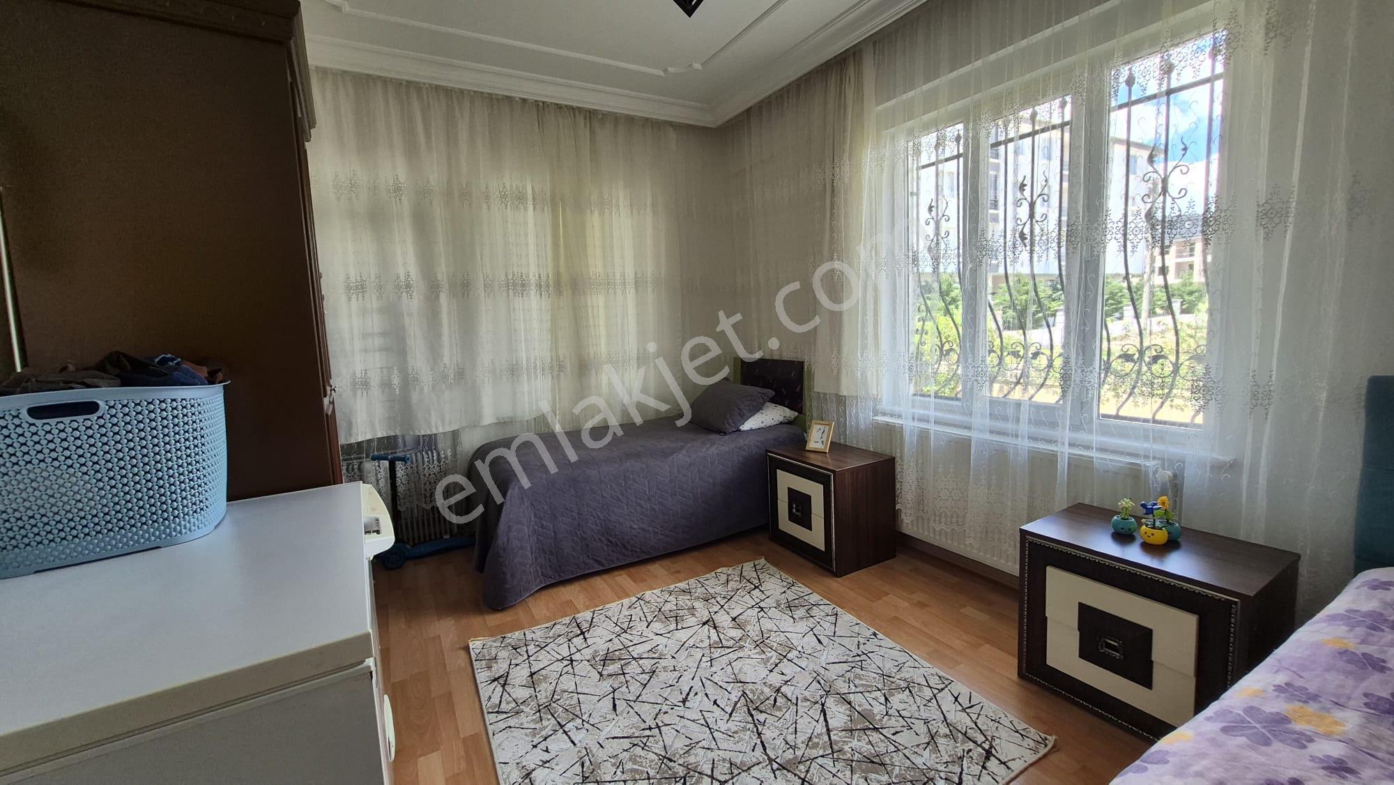 Şifahane Mahallesinde Site İçinde Satılık Geniş 3+1 Daire - Görsel 25