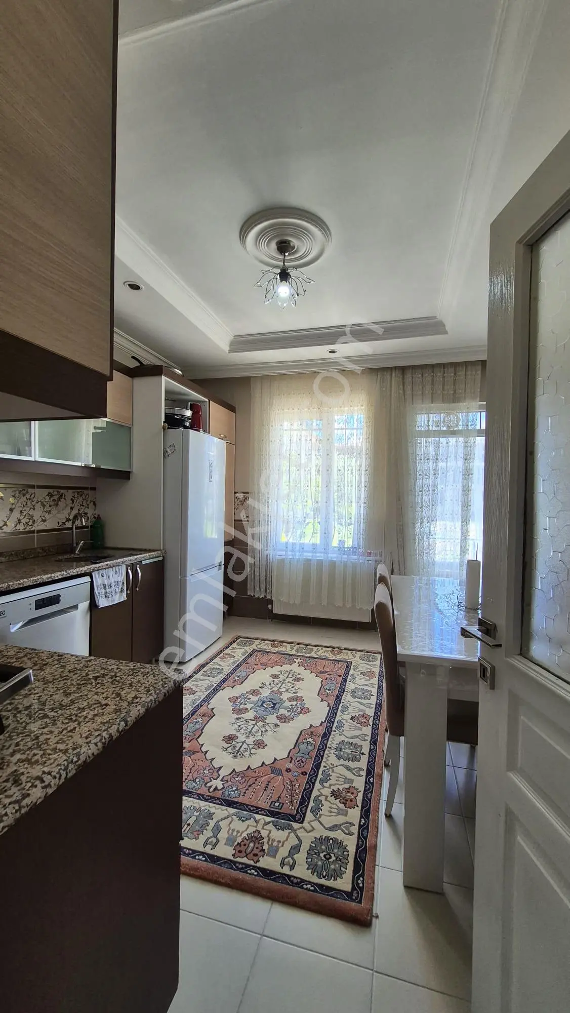 Şifahane Mahallesinde Site İçinde Satılık Geniş 3+1 Daire - Görsel 23