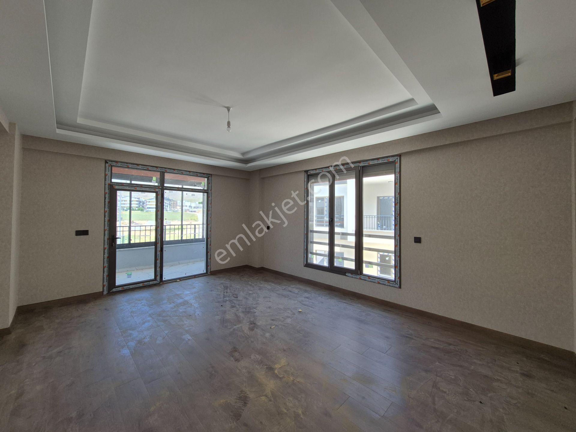 🏡 Selahaddin Eyyubi Mahallesi'nde 3+1 Kilerli | Sıfır Ve Oturuma Hazır Fırsat Daireler - Görsel 21