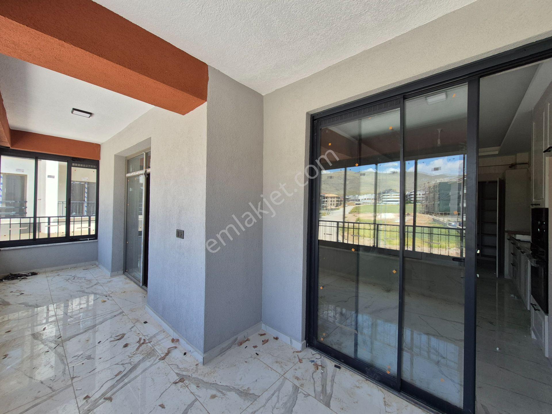🏡 Selahaddin Eyyubi Mahallesi'nde 3+1 Kilerli | Sıfır Ve Oturuma Hazır Fırsat Daireler - Görsel 19