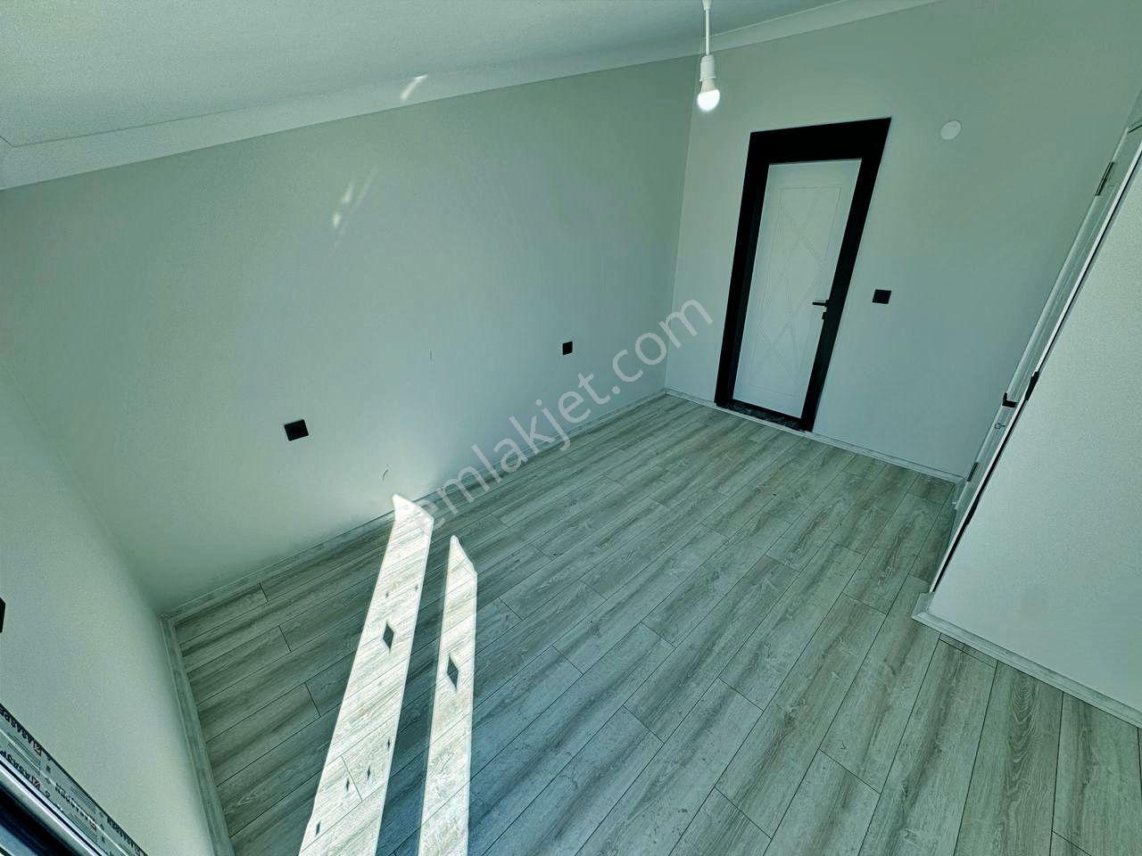 Uytundan Edremit Kadıköyde Teraslı Kapalı Otoparklı 3+1 Dubleks - Görsel 31