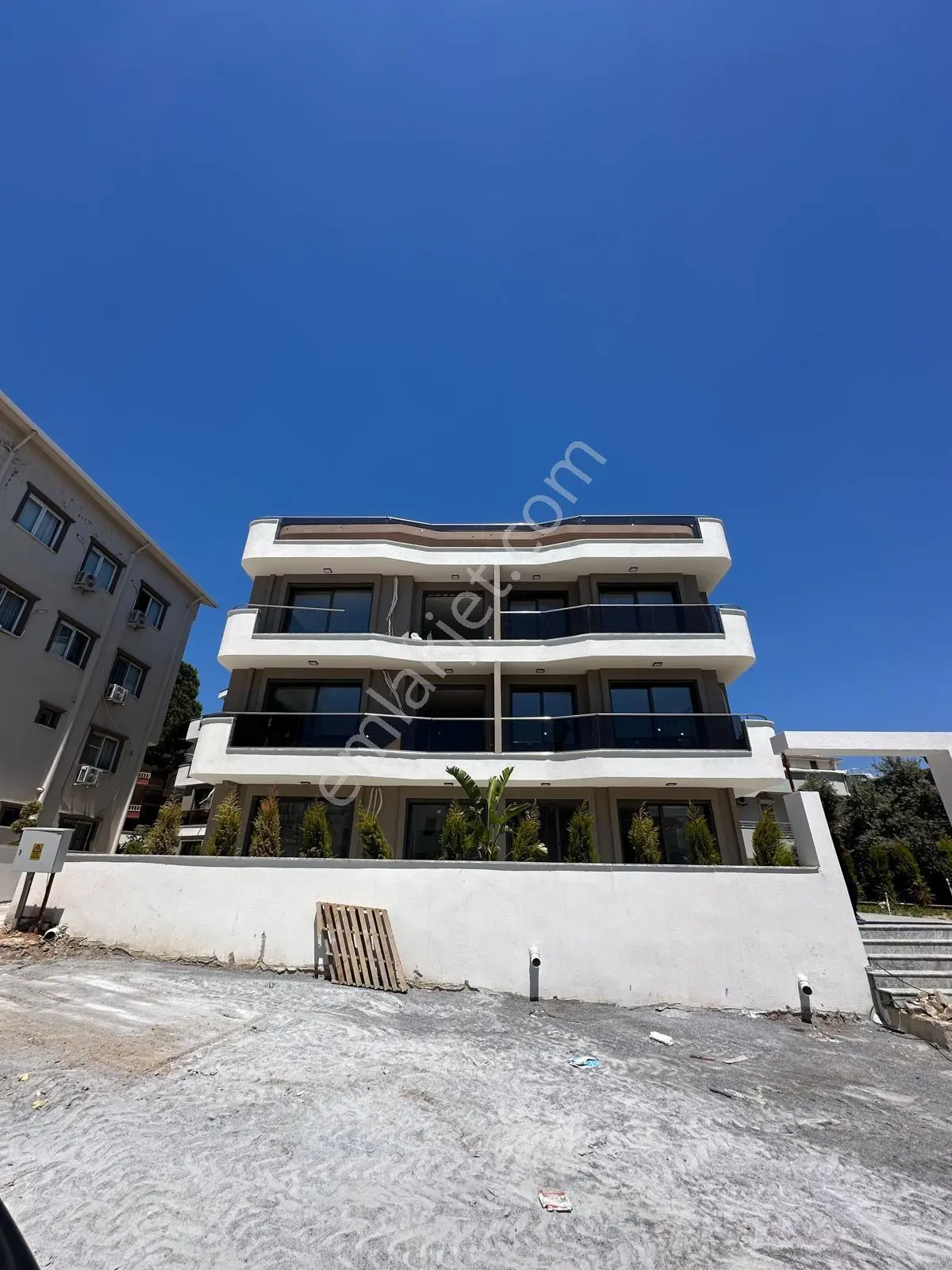 Altınkum Sahile 100 M Mesafede Kiralık 2+1 Daireler - Görsel 2