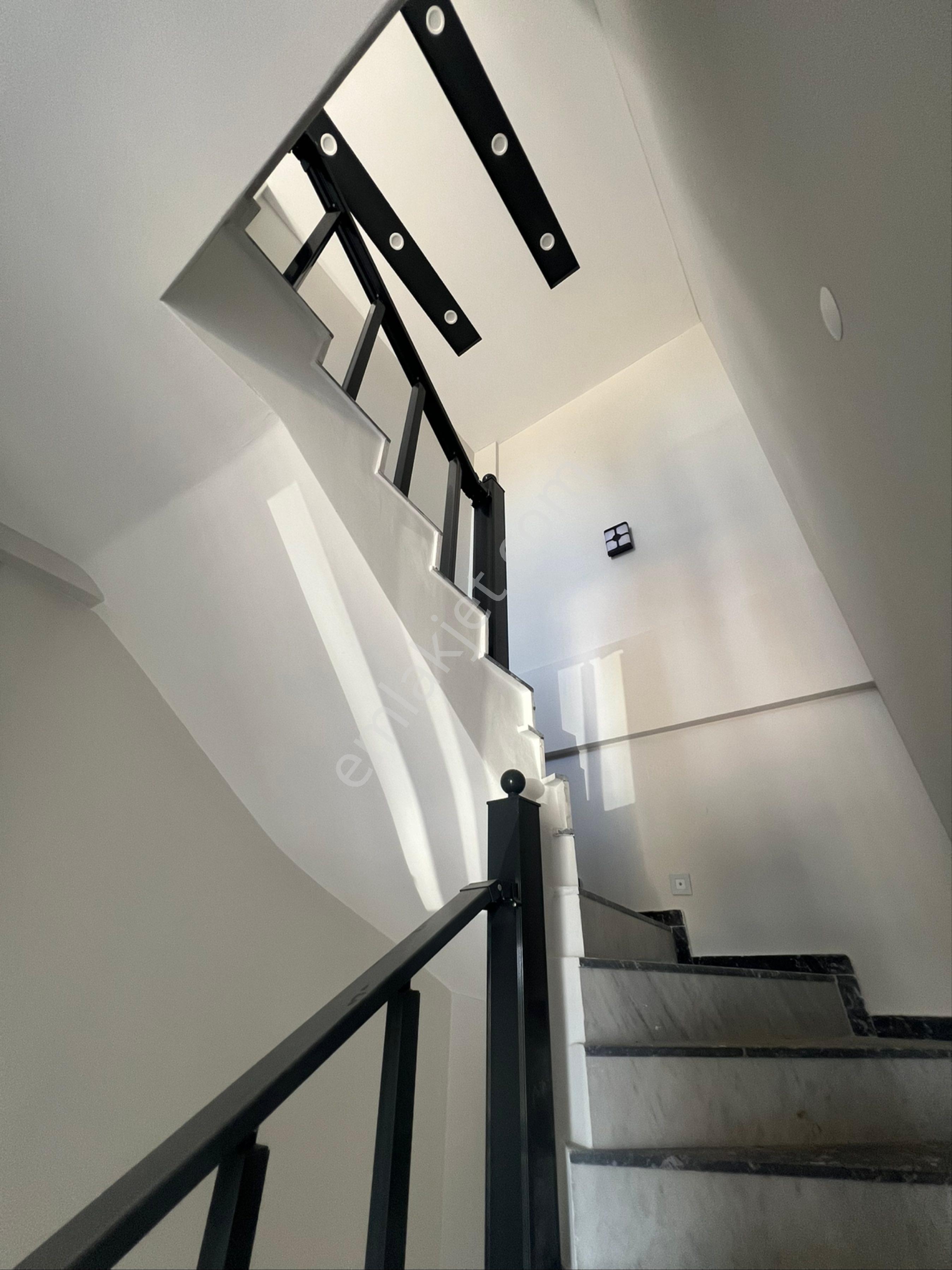 Deniz Manzaralı Satılık Villa - Görsel 15