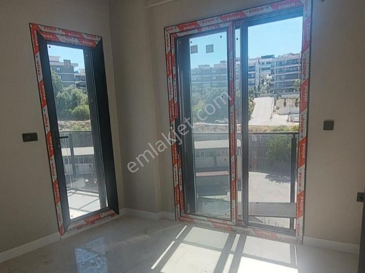 Kuşadası Kirazlı Yolu Üzeri, 2+1 Sıfır Daire Ebeveyn Banyolu - Görsel 10