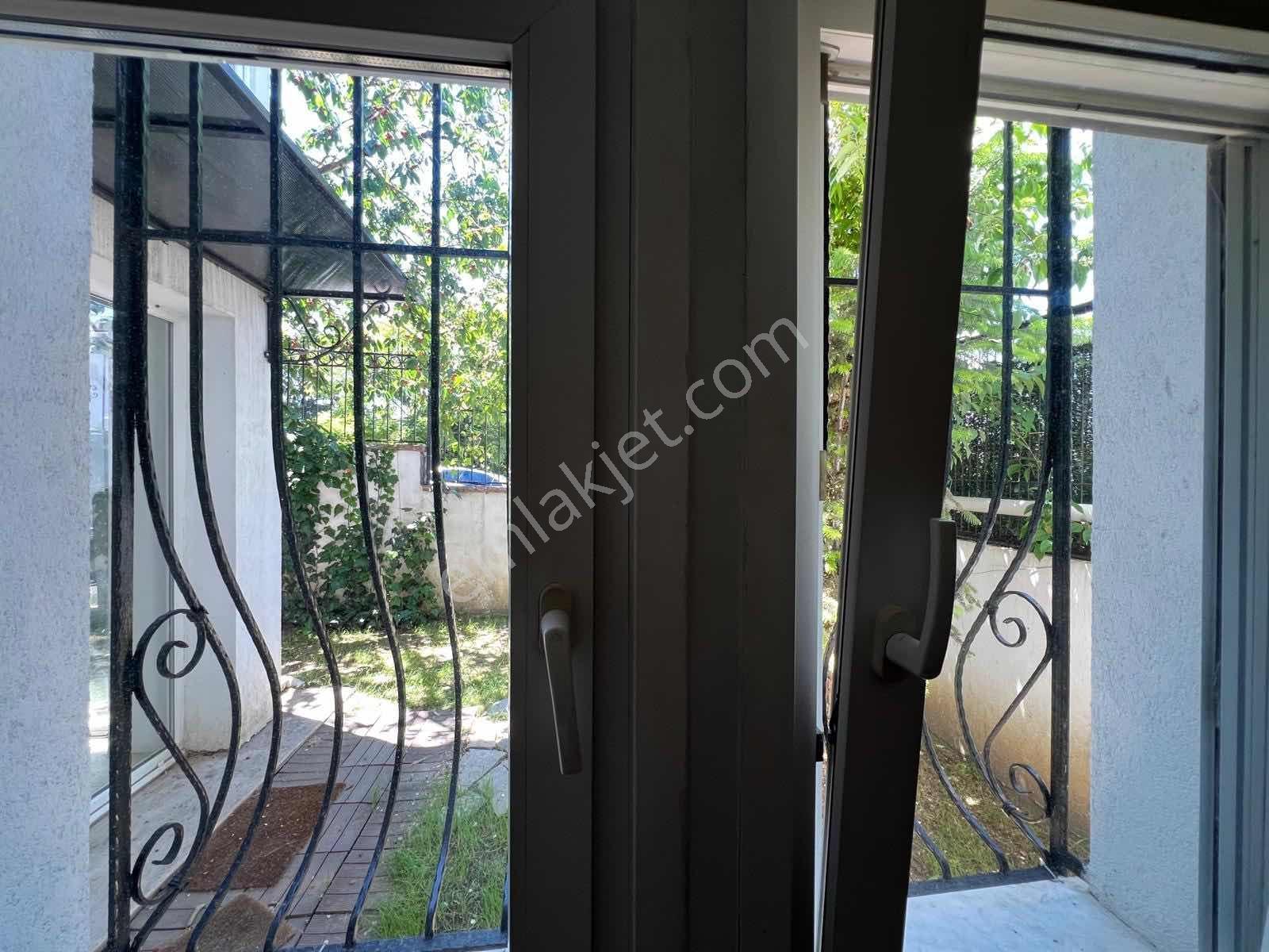 Üsküdar Çengelköy Ata 2 Sitesinde 2+1 Bahçeli Villa Katı - Görsel 22