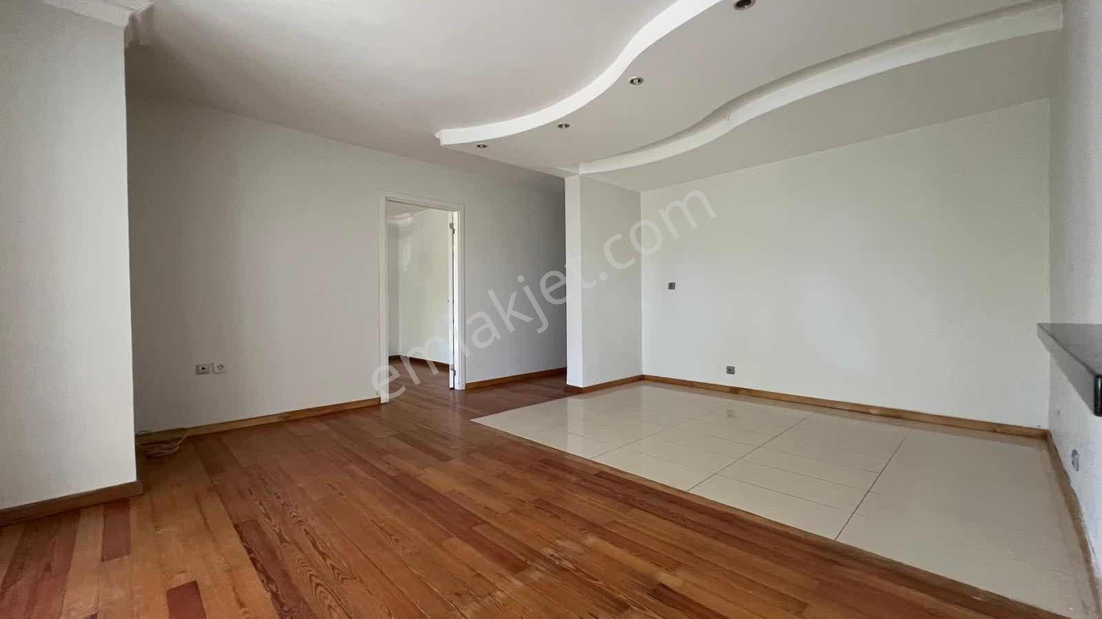 Üsküdar Çengelköy Ata 2 Sitesinde 2+1 Bahçeli Villa Katı - Görsel 18
