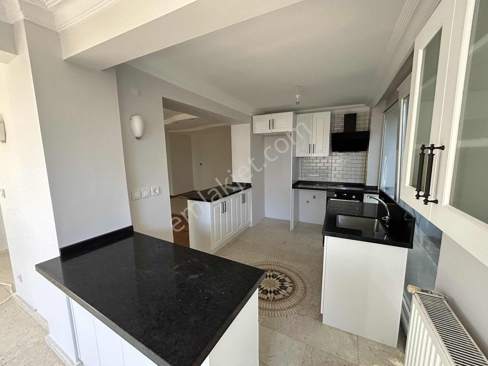 Üsküdar Çengelköy Ata 2 Sitesinde 2+1 Bahçeli Villa Katı - Görsel 7