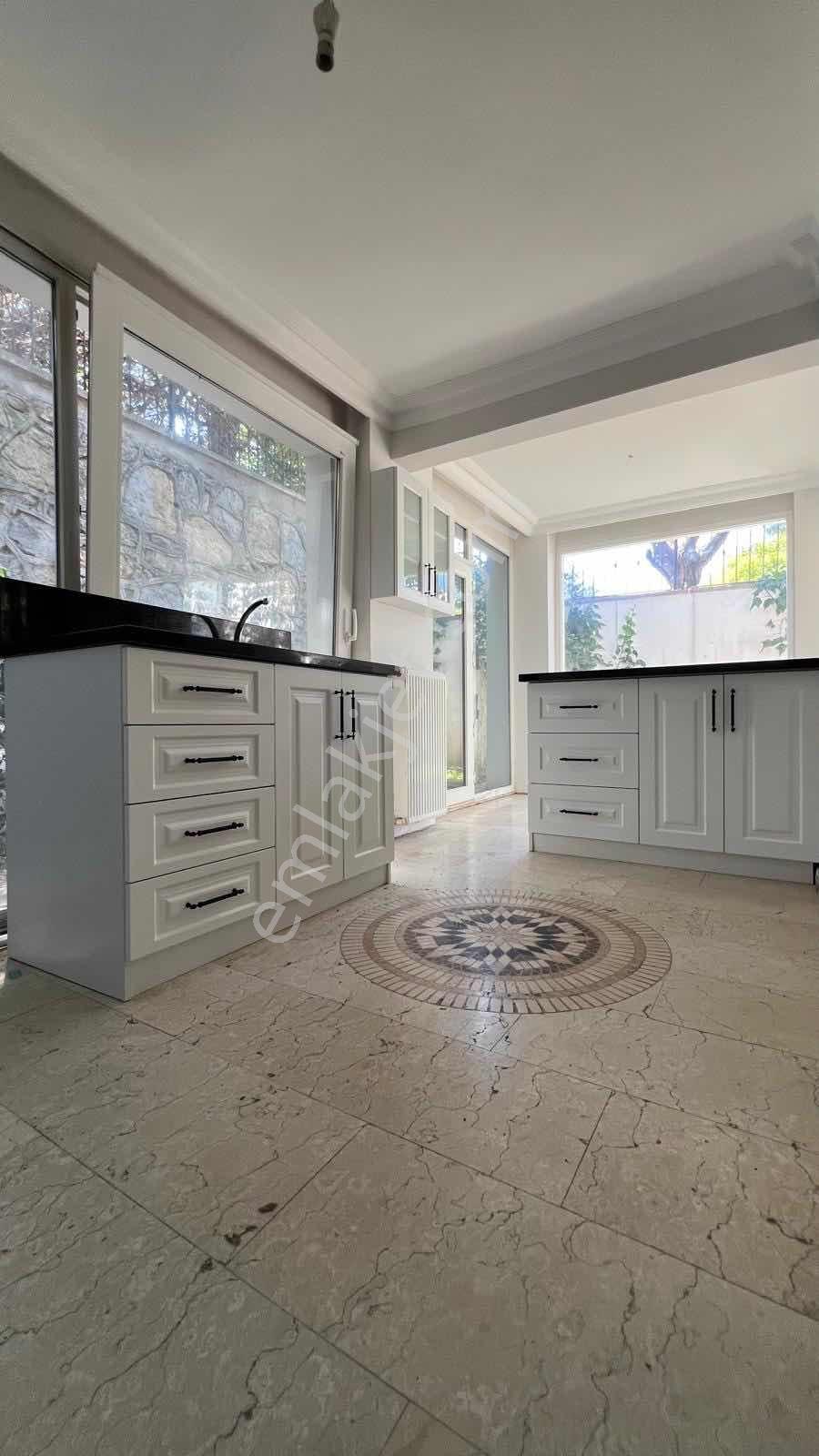 Üsküdar Çengelköy Ata 2 Sitesinde 2+1 Bahçeli Villa Katı - Görsel 16