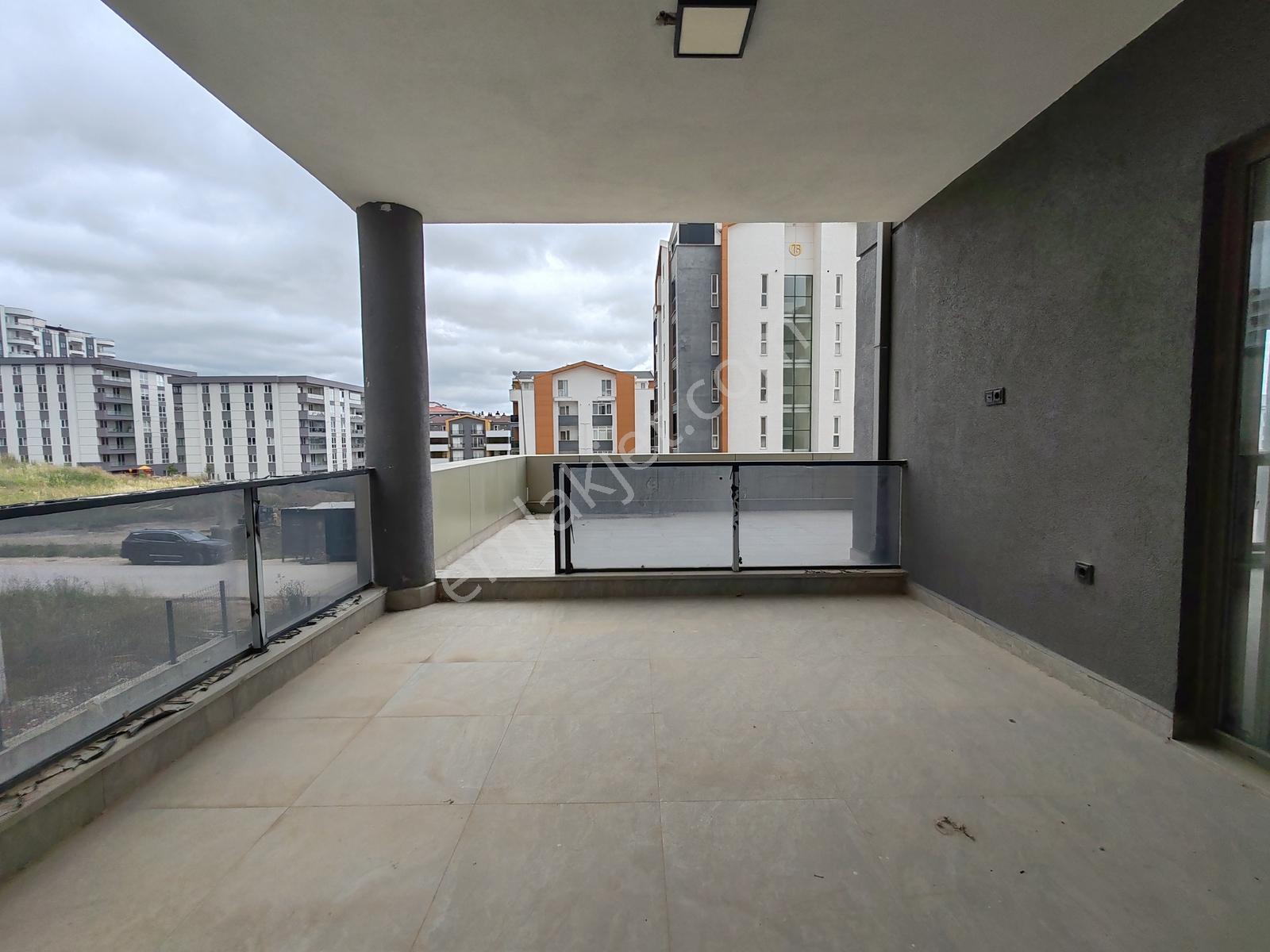 Kayapa Çamlık Bulvarı 128m2 3+1 Özel Teraslı Daire - Görsel 2