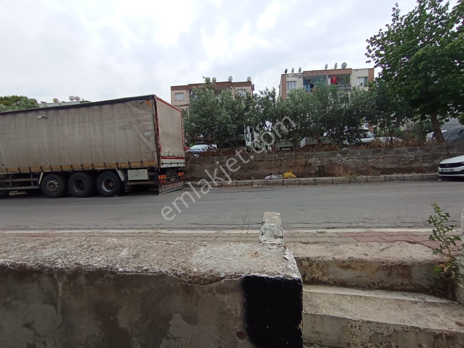 Karabağlar Eserkente Merkez Her İşe Uygun Otomatik Kepenk Dükkan - Görsel 16