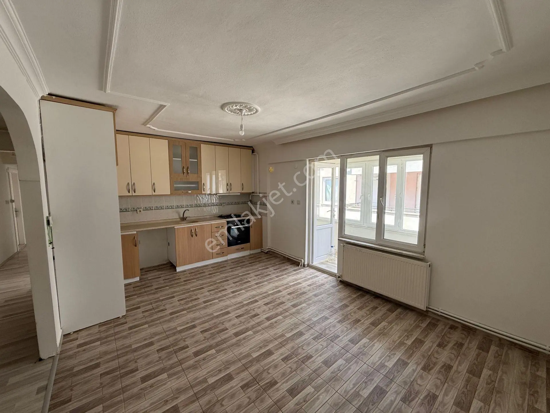 Re/max İnci'den Toygar Mah. Damla Sitesinde Geniş Kiralık 2+1 Daire - Görsel 3