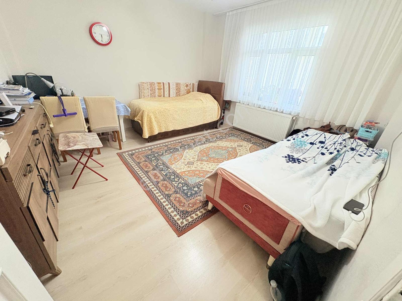 Arzu Emlak'tan Satılık Kat Mülkiyetli 102 M2 2+1 Balkonlu Daire - Görsel 6