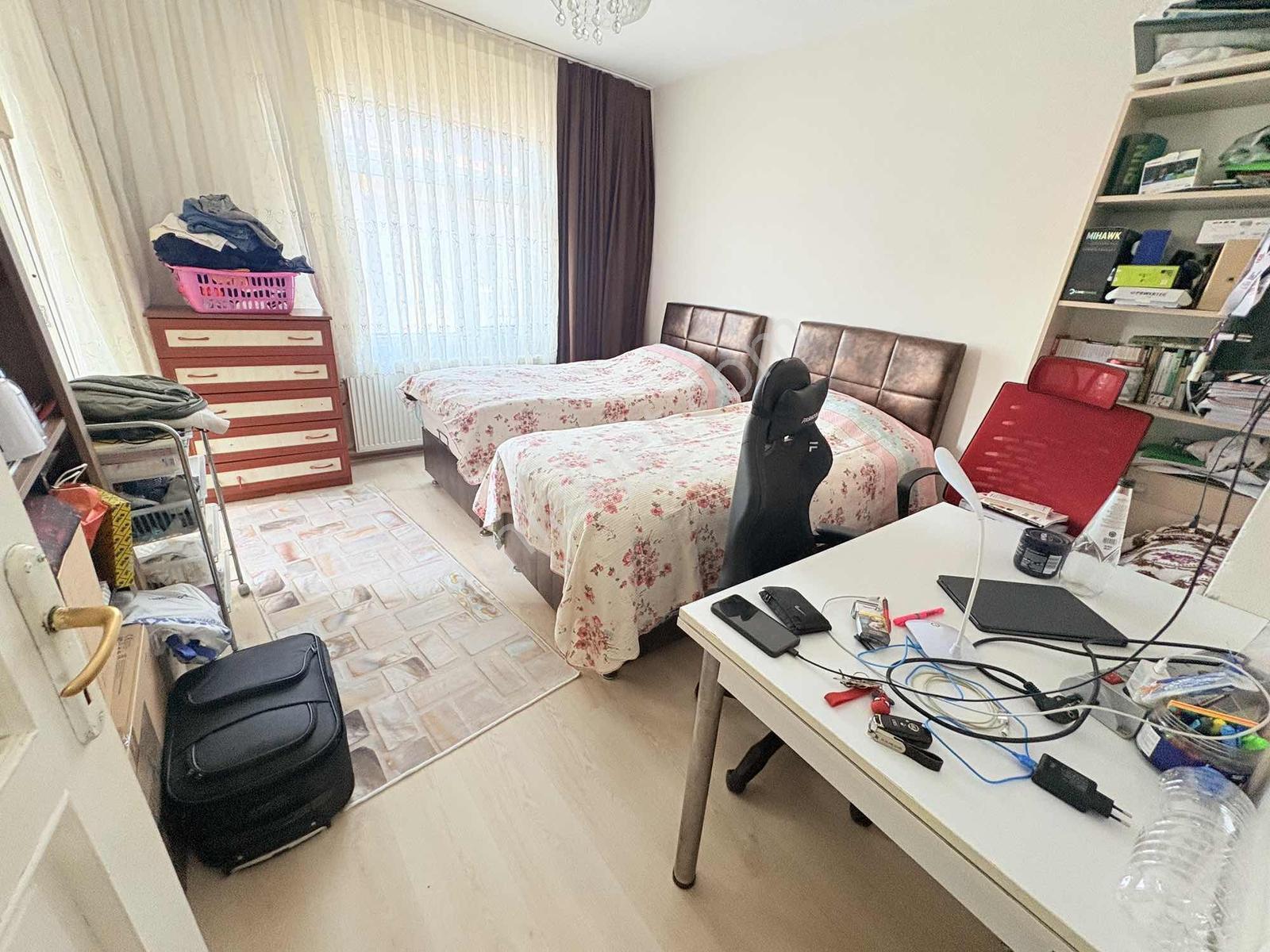 Arzu Emlak'tan Satılık Kat Mülkiyetli 102 M2 2+1 Balkonlu Daire - Görsel 25