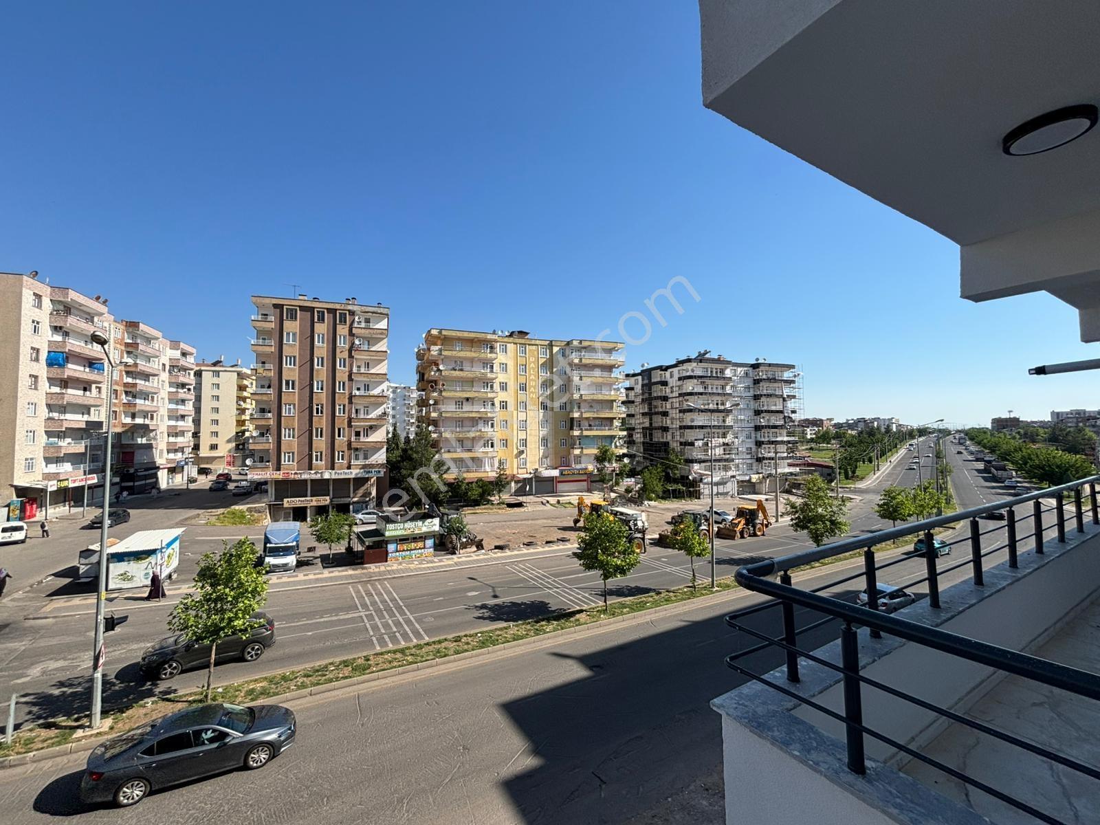 Huzurevleri'nde Cadde Manzaralı Sıfır Kiralık 2+1 Daire!!! - Görsel 4