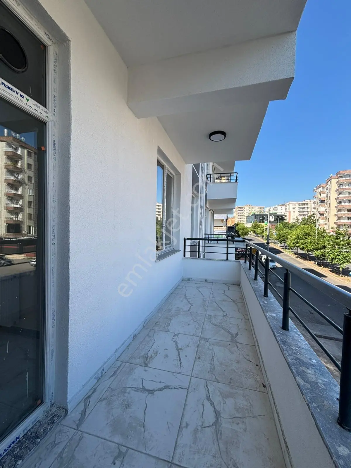 Huzurevleri'nde Cadde Manzaralı Sıfır Kiralık 2+1 Daire!!! - Görsel 12