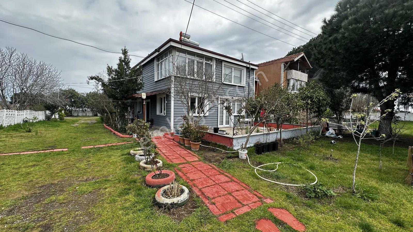 Karasu Bahriyeliler Sitesi Müstakil Bahçeli Villa