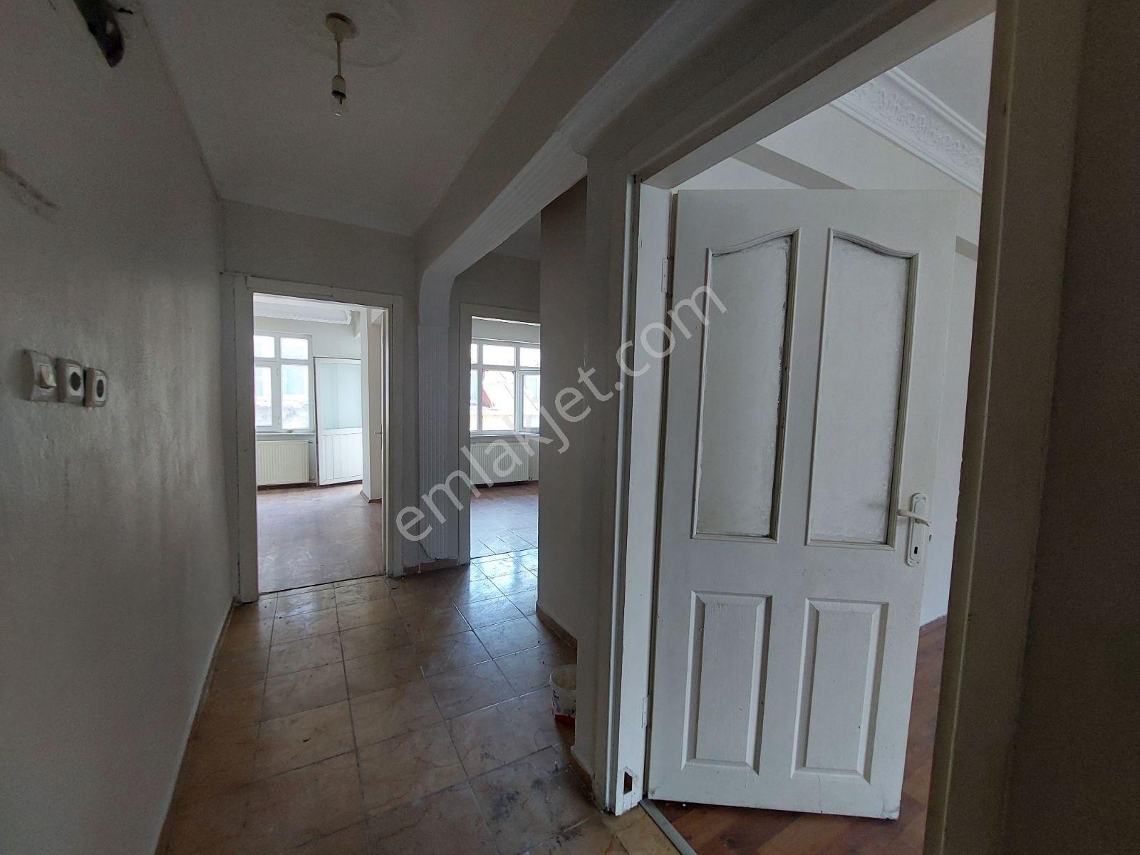 Arzu Emlaktan Zübeydehanım Mah. Kiralık 2+1 Daire - Görsel 19