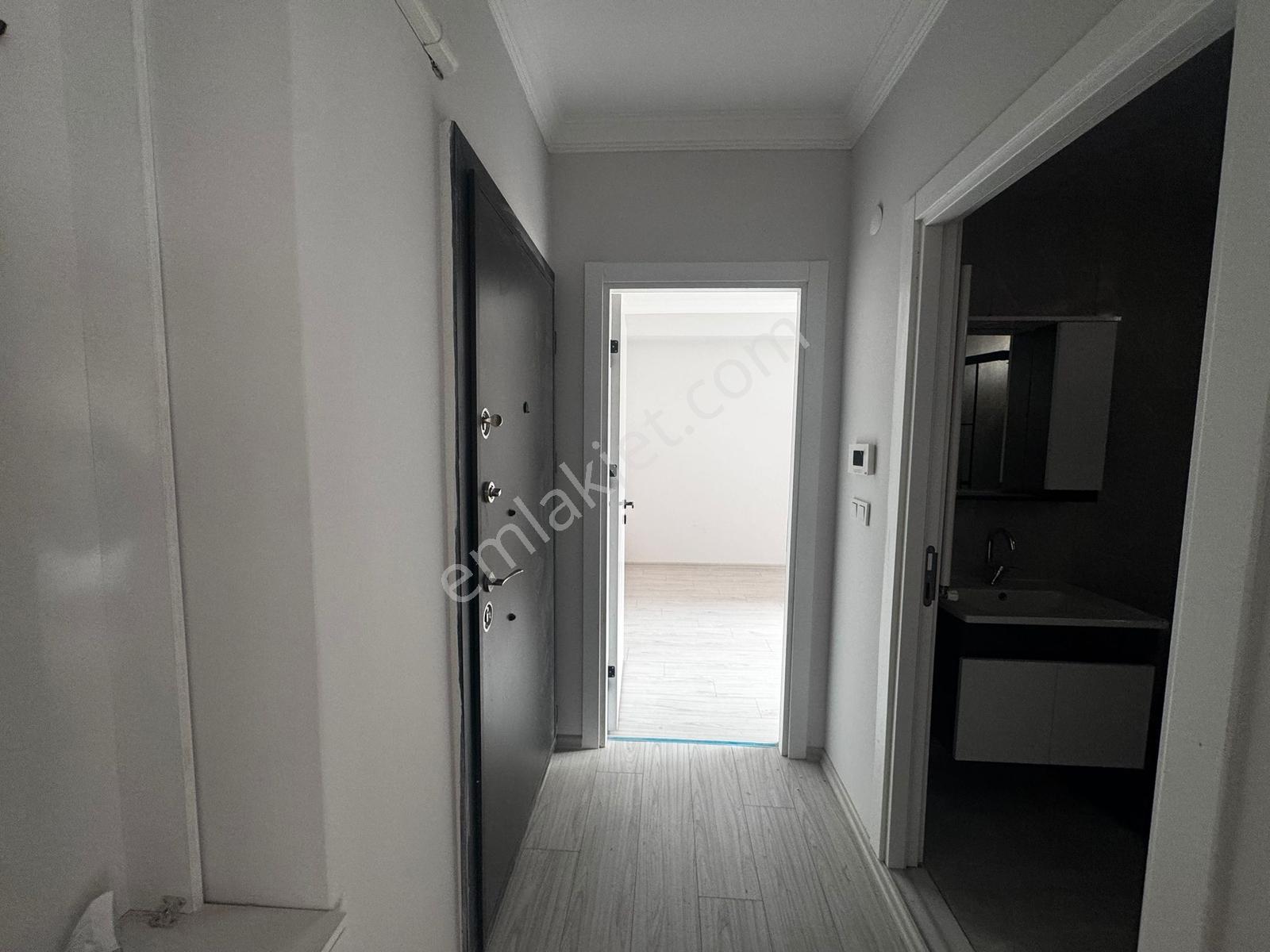 Çanakkale Merkez Stadyum Mevki Kiralık 1+1 Daire - Görsel 7