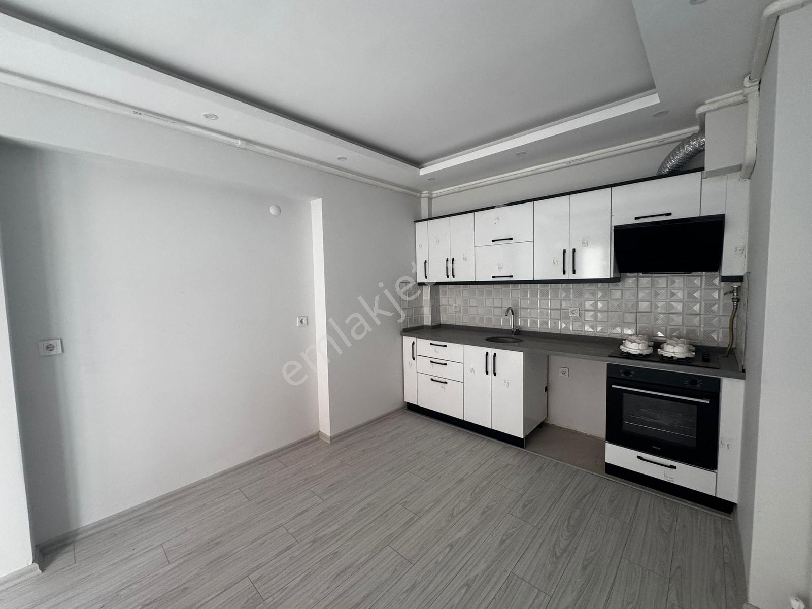 Çanakkale Merkez Stadyum Mevki Kiralık 1+1 Daire