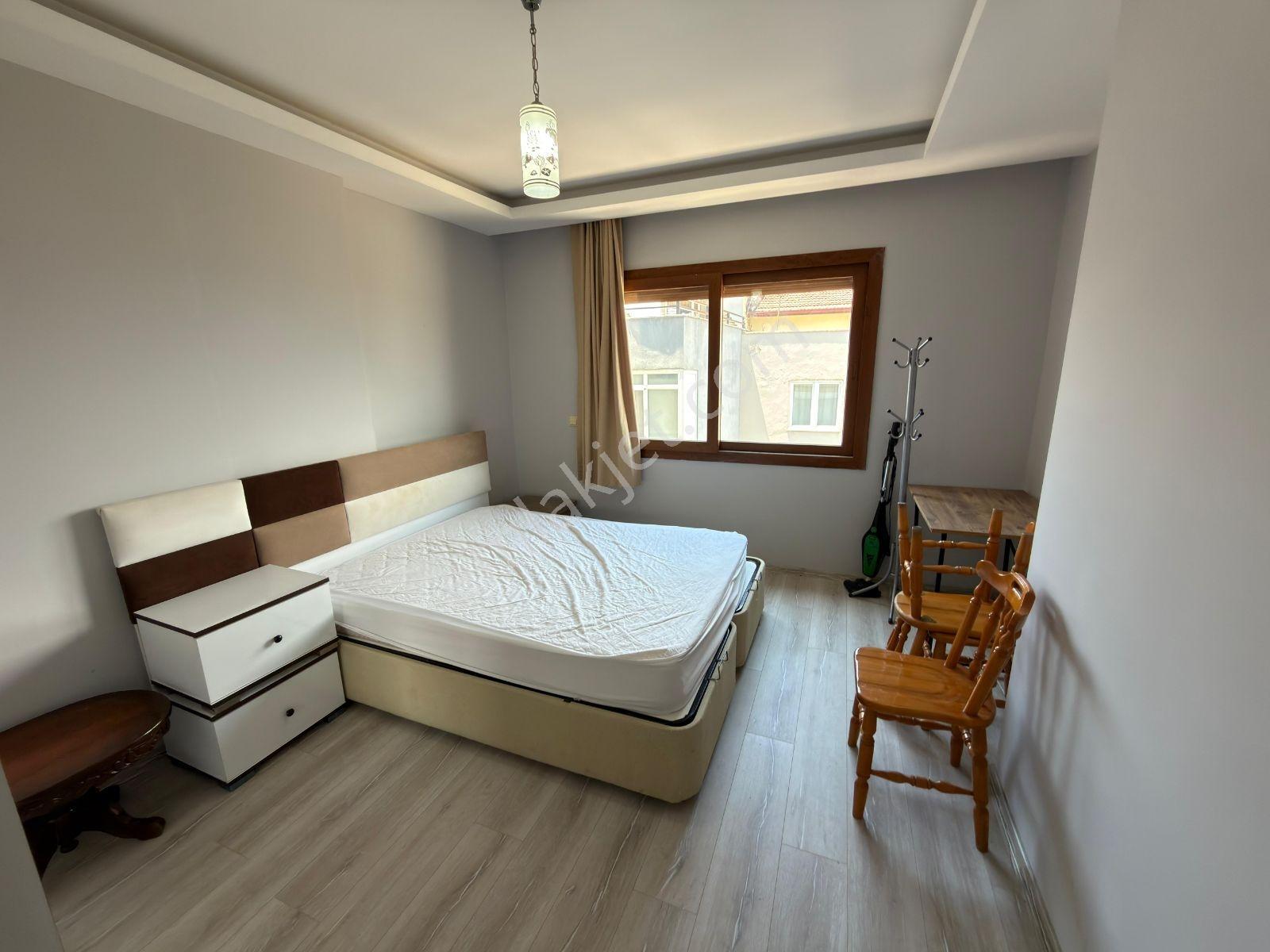 Kuşadası Merkezde Deniz Manzaralı Eşyalı Daire - Görsel 14