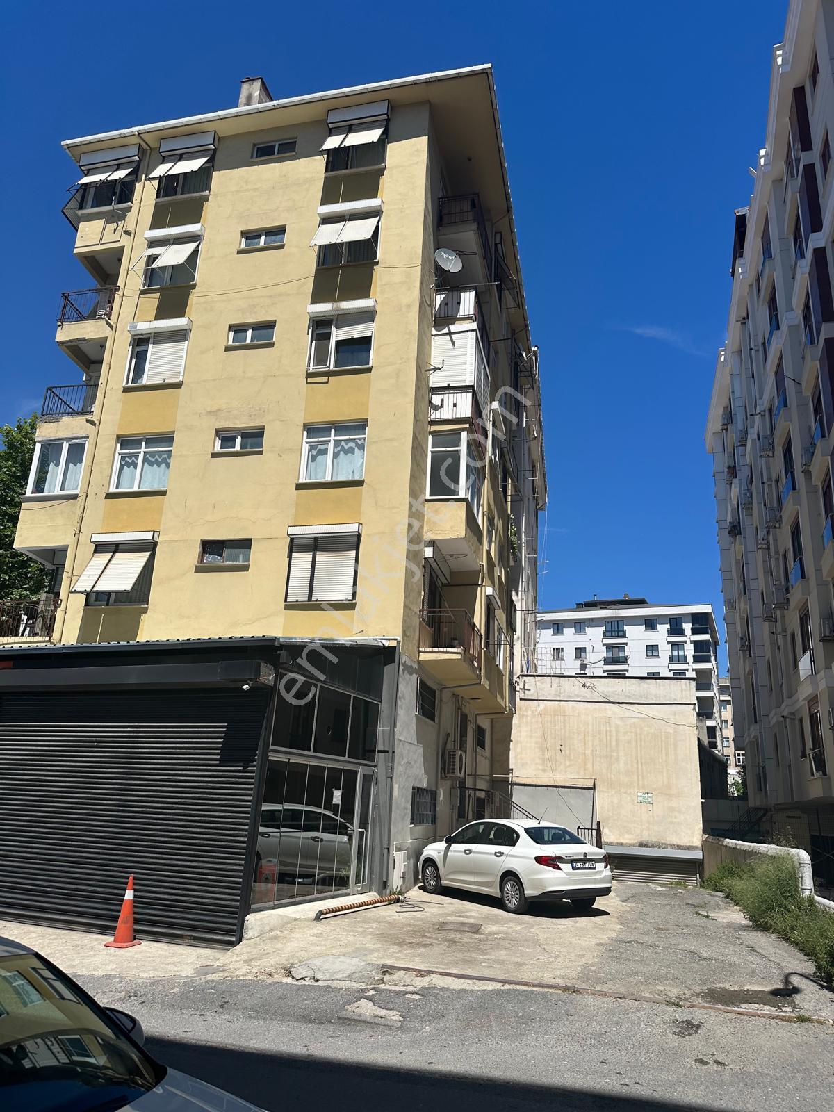 Maltepe Çınar Mahallesin'de Şahane Lokasyon'da 2+1 Satılık Daire - Görsel 16