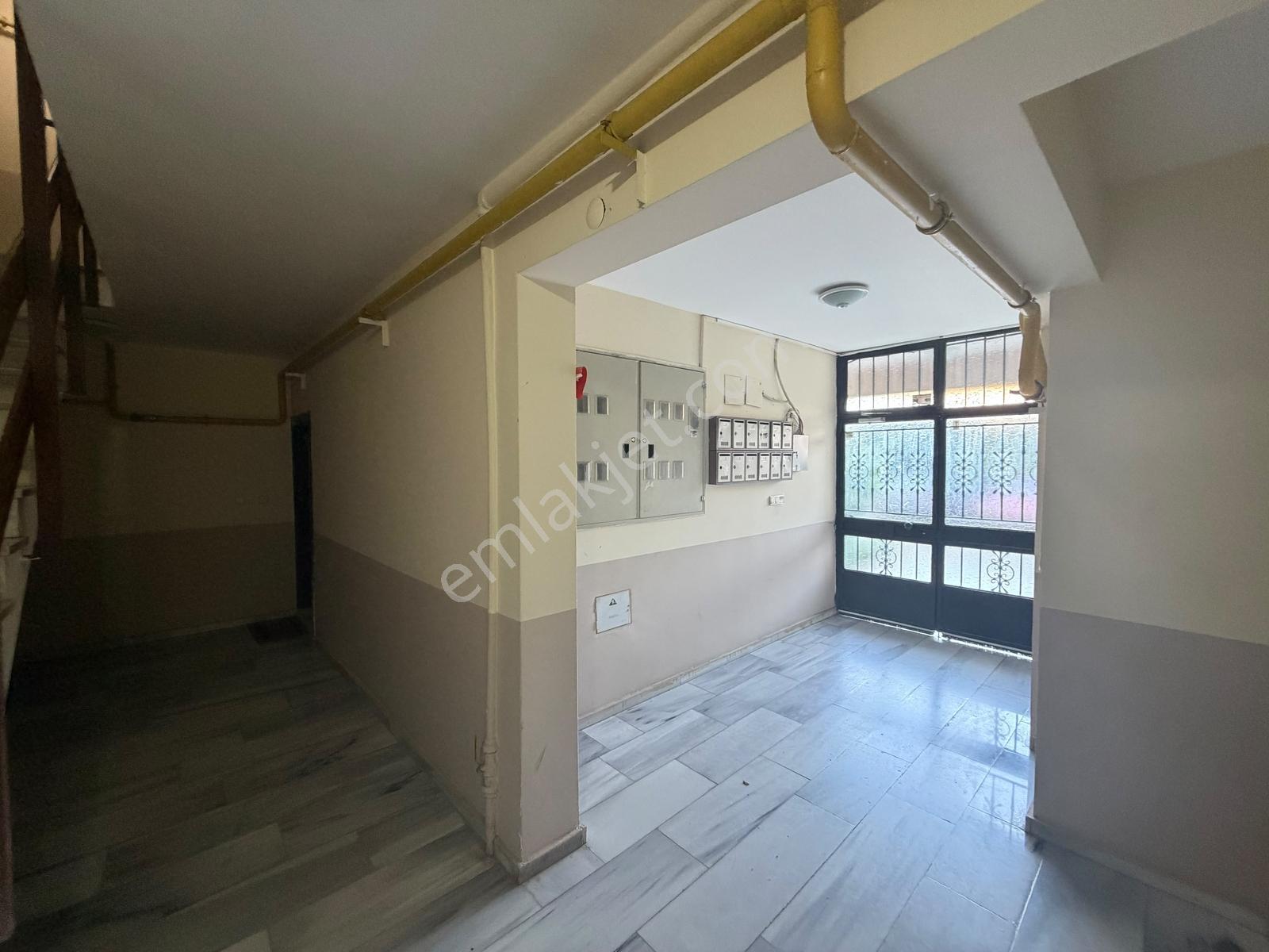 Kalyon Kapı Da Site İçerisinde 3+1 Ara Kat Kiralık Daire - Görsel 15