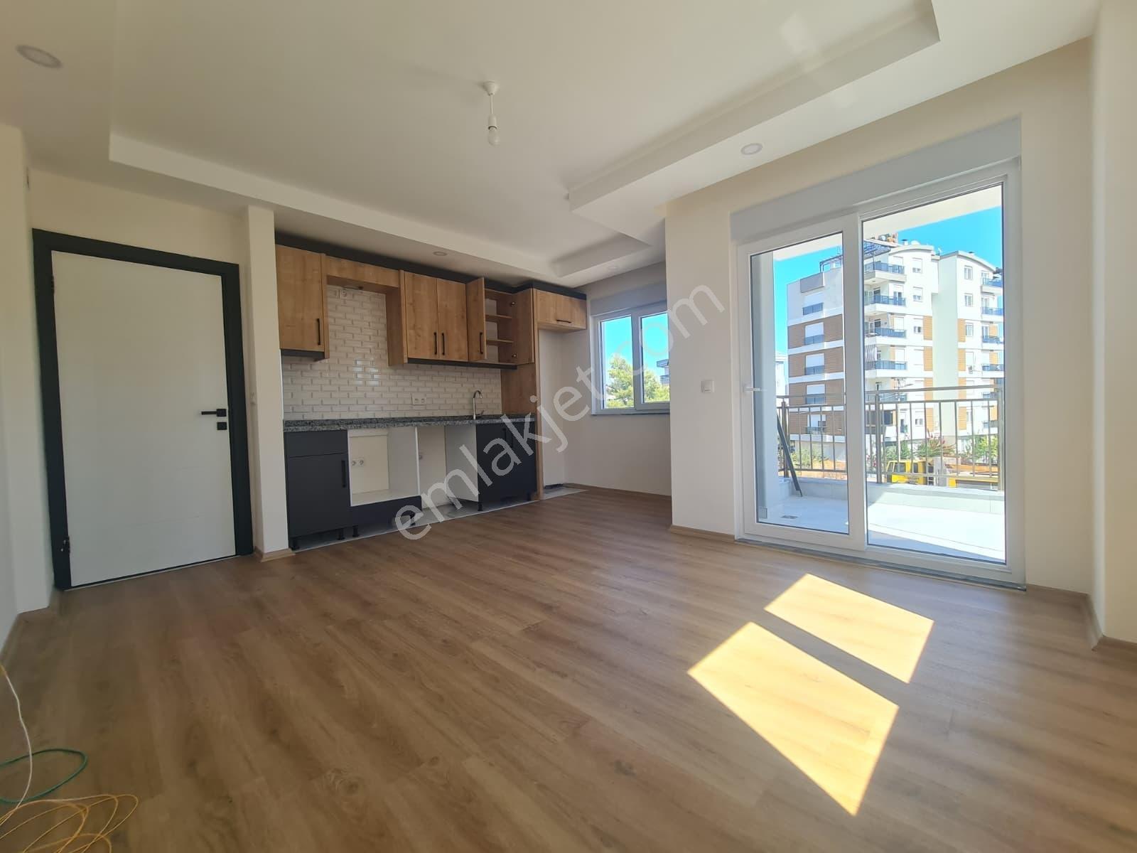 Aydoğmuş Mah.sıfır 1.kat 1+1 70 M2 Asansörlü Satılık Daire - Görsel 14