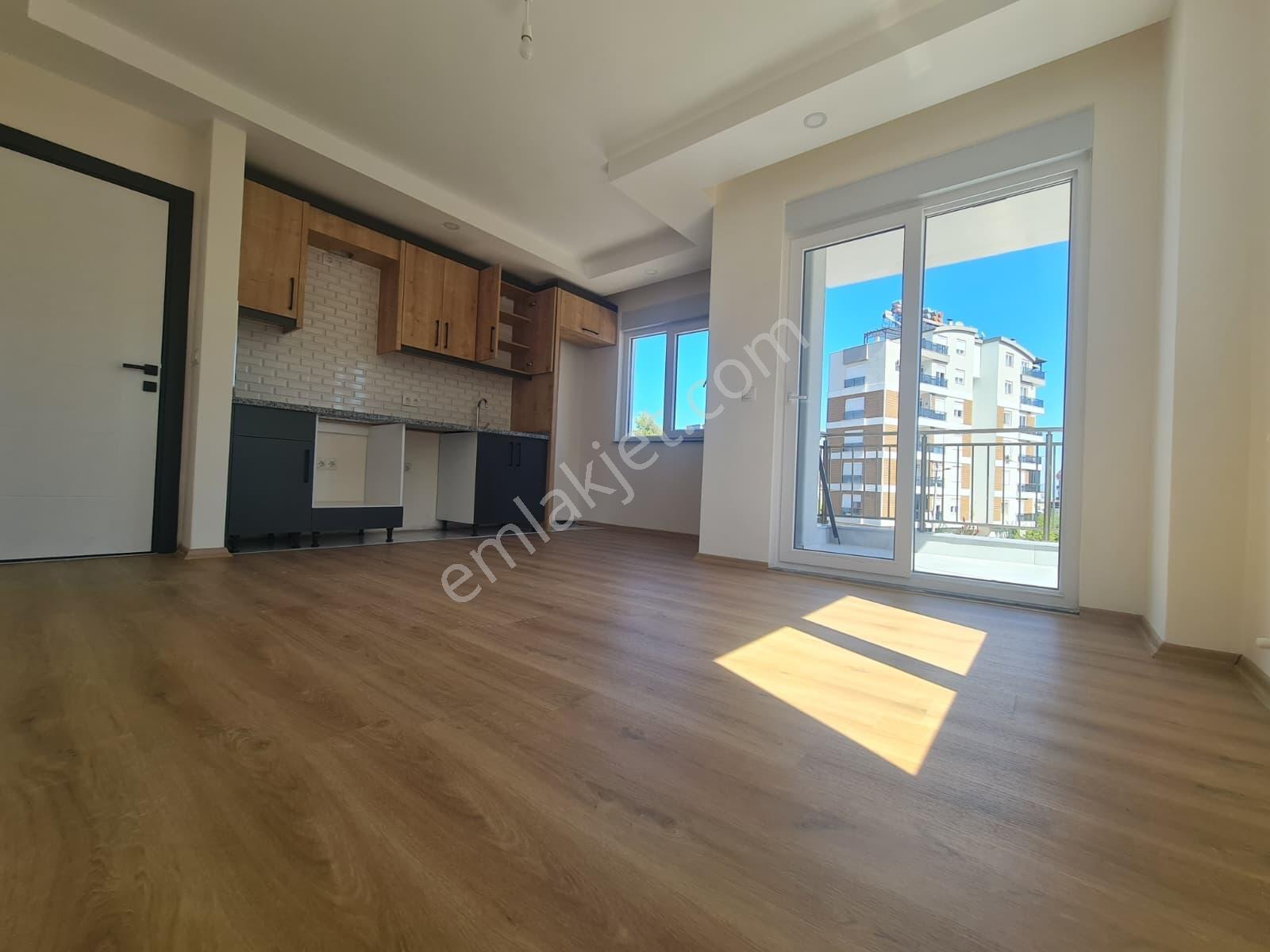 Aydoğmuş Mah.sıfır 1.kat 1+1 70 M2 Asansörlü Satılık Daire - Görsel 13