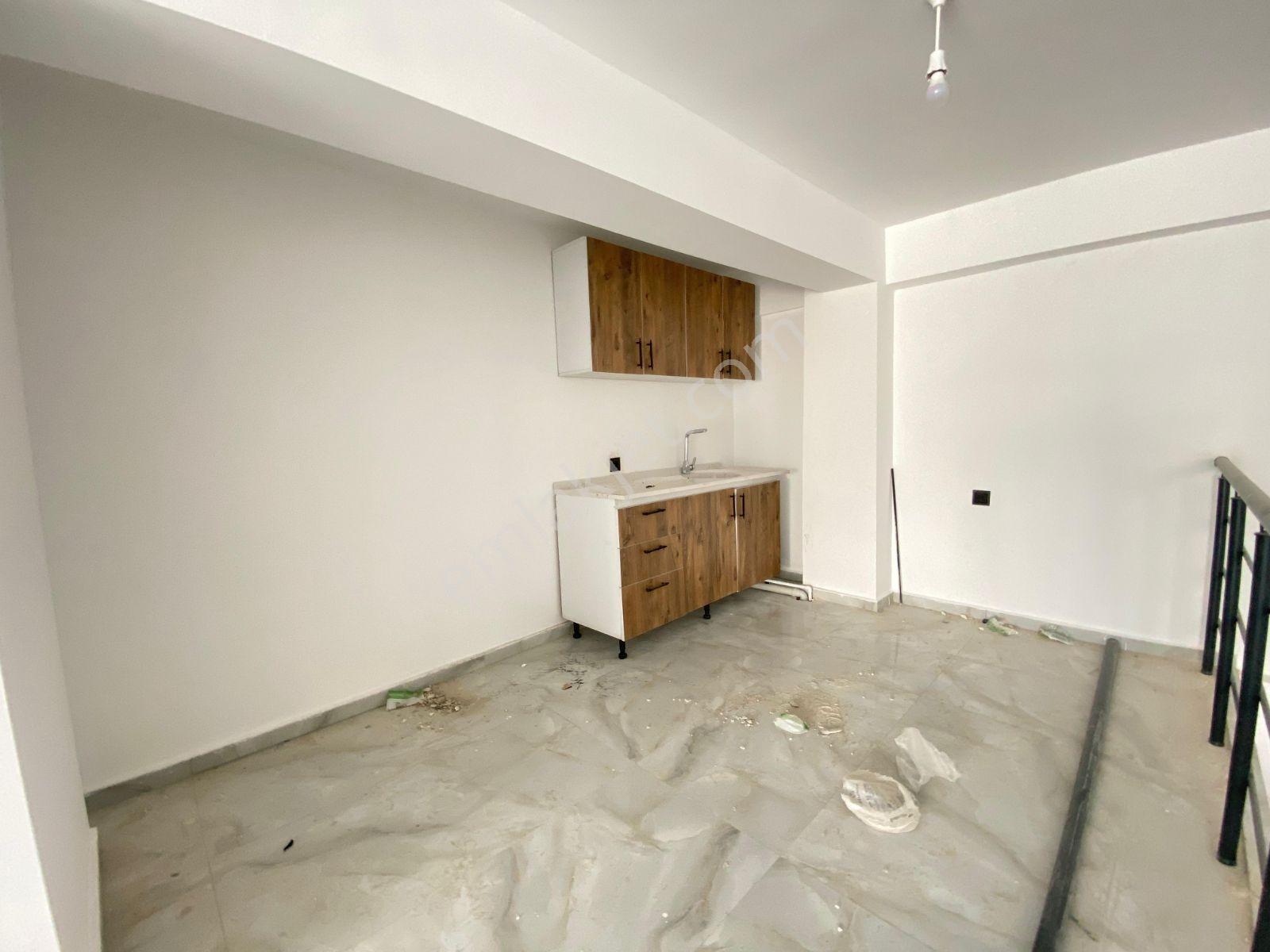 Fevziçakmak Mahallesi'nde Cadde Üstü 3 Katlı 180 M² Dükkan - Görsel 4