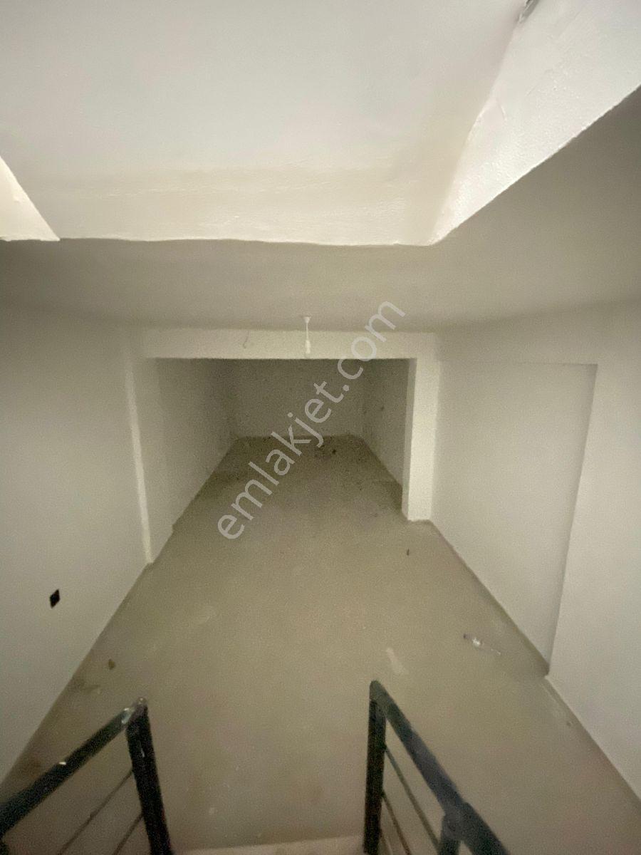 Fevziçakmak Mahallesi'nde Cadde Üstü 3 Katlı 180 M² Dükkan - Görsel 12