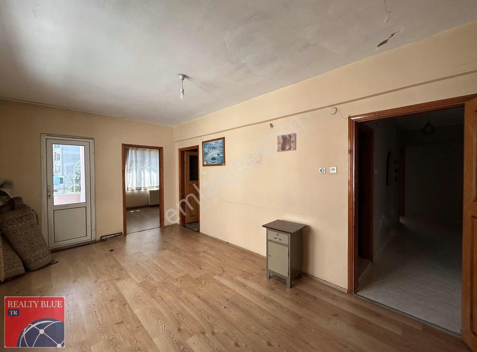 Pendik Kavakpınar Mh. Çift Balkonlu Az Katlı Kiralık 5+2 Daire - Görsel 7