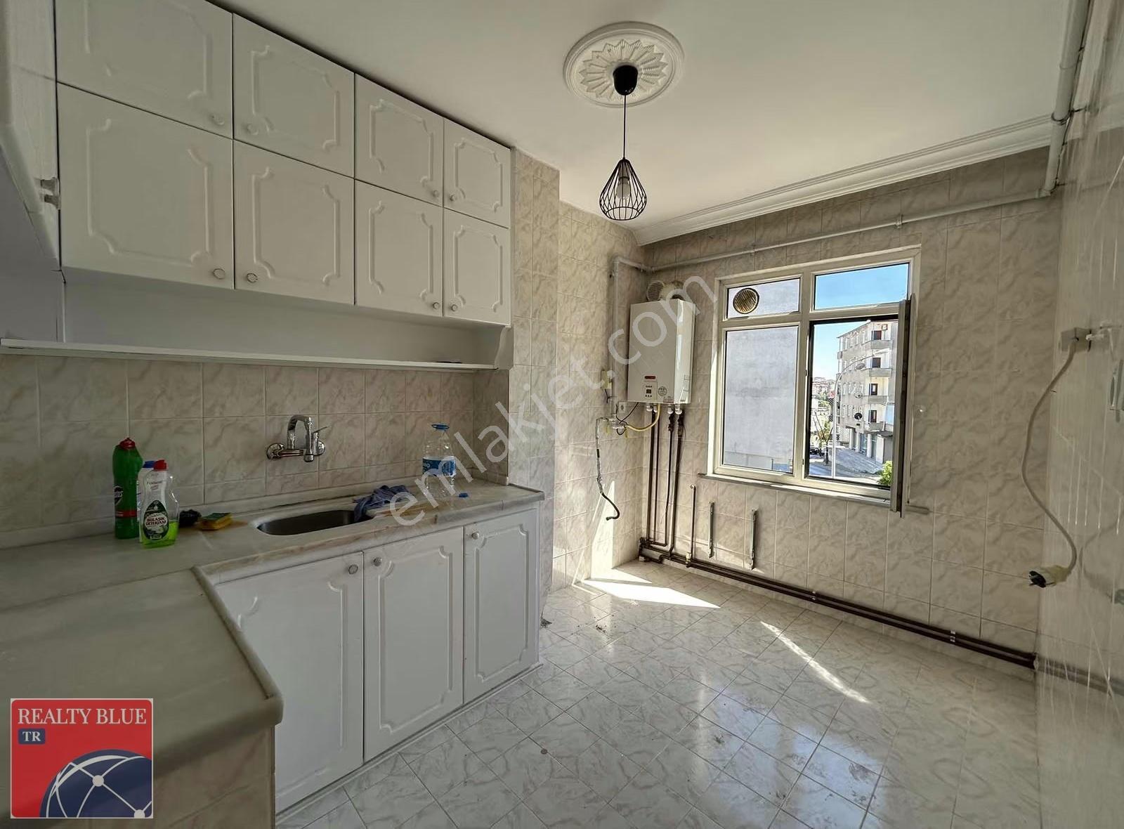 Pendik Kavakpınar Mh. Çift Balkonlu Az Katlı Kiralık 5+2 Daire - Görsel 13