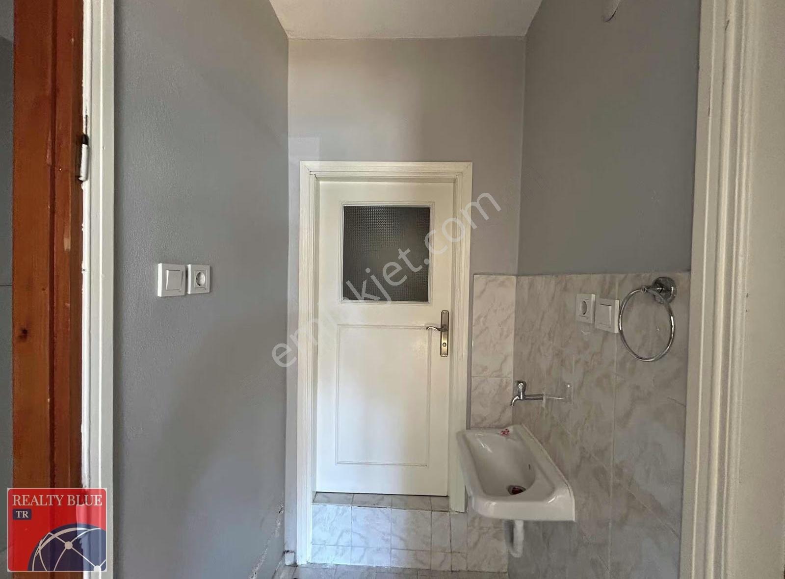 Pendik Kavakpınar Mh. Çift Balkonlu Az Katlı Kiralık 5+2 Daire - Görsel 5