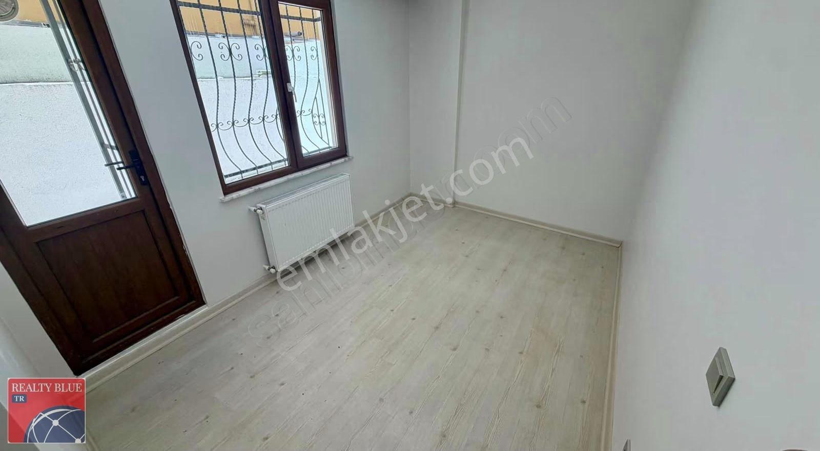 Hamidiye'de Bahçe Kullanımlı Toprak Temassız Genç Binada 1+1 - Görsel 18