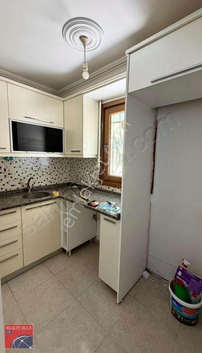 Hamidiye'de Bahçe Kullanımlı Toprak Temassız Genç Binada 1+1 - Görsel 11