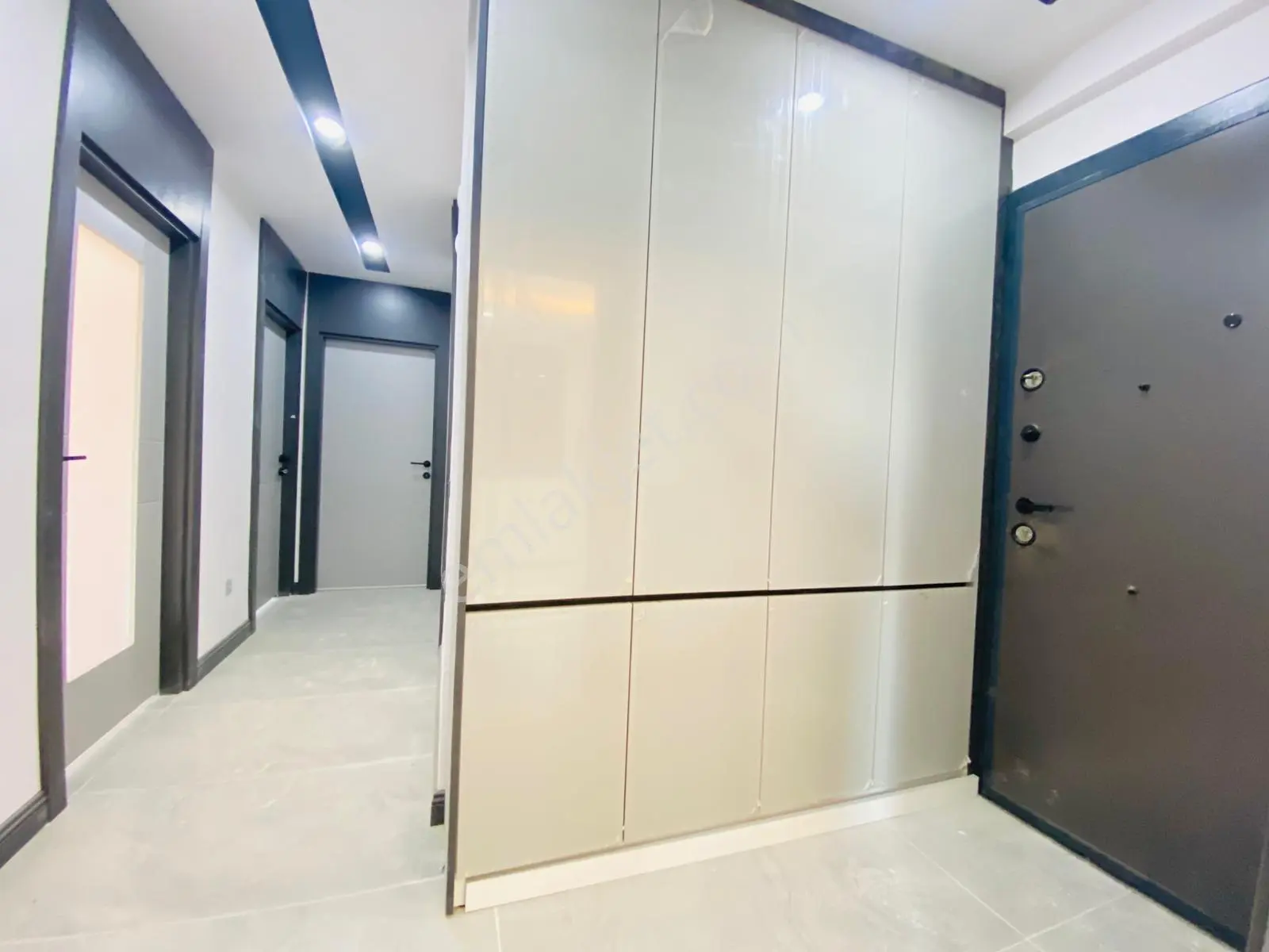 Varsak Karşıyaka Site'de Asansörlü 2.kat 2+1 100 M² Lüks Daire - Görsel 5