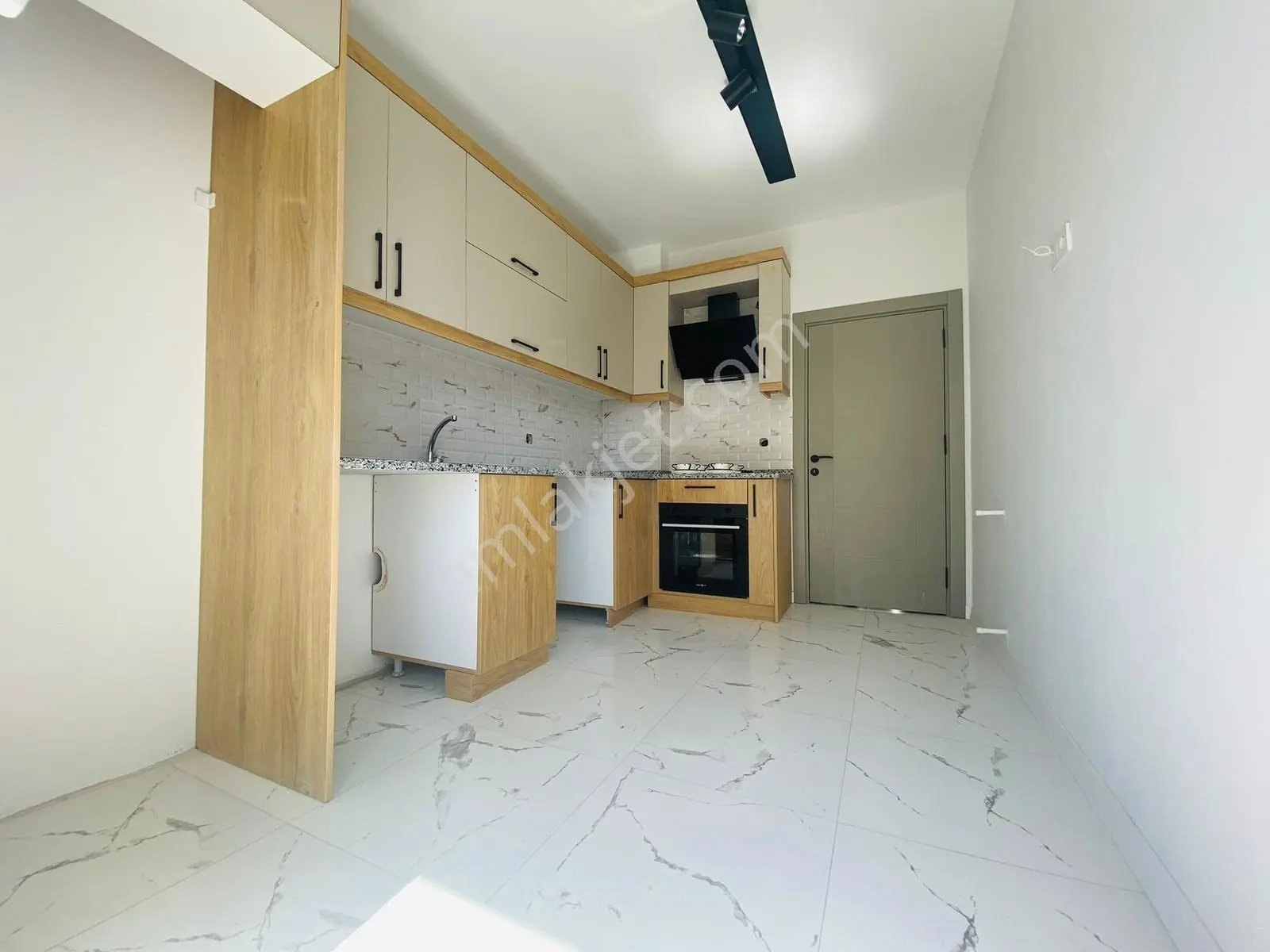 Varsak Karşıyaka Sıfır Asansörlü 2.kat 3+1 135 M2 Satılık Daire - Görsel 4