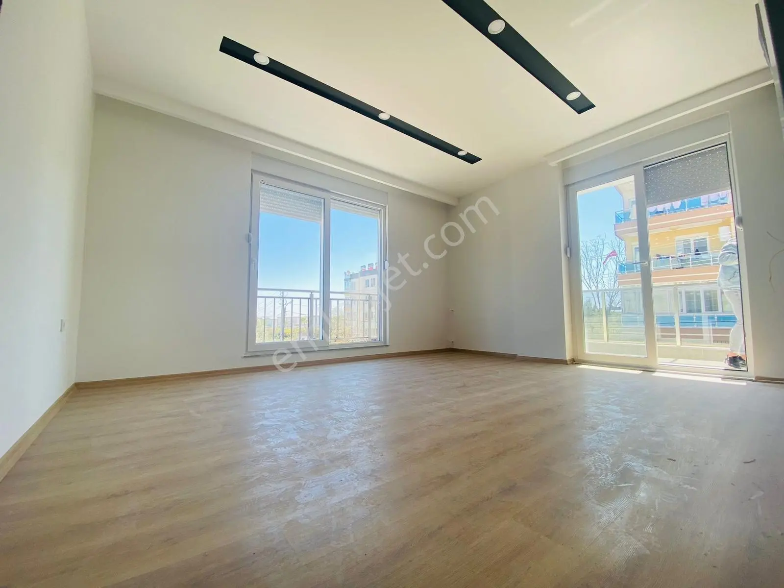 Varsak Karşıyaka Sıfır Asansörlü 2.kat 3+1 135 M2 Satılık Daire - Görsel 2