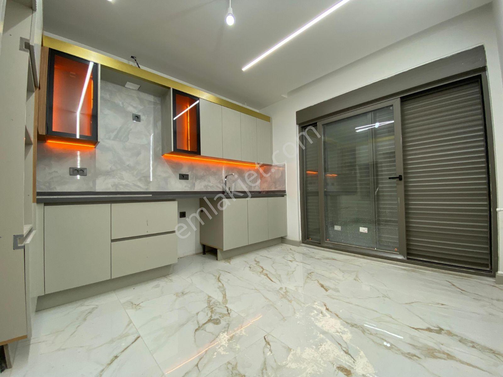 Aydoğmuş Mahallesi'nde Havuzlu 3.kat 2+1 110 M² Lüks Daire - Görsel 12
